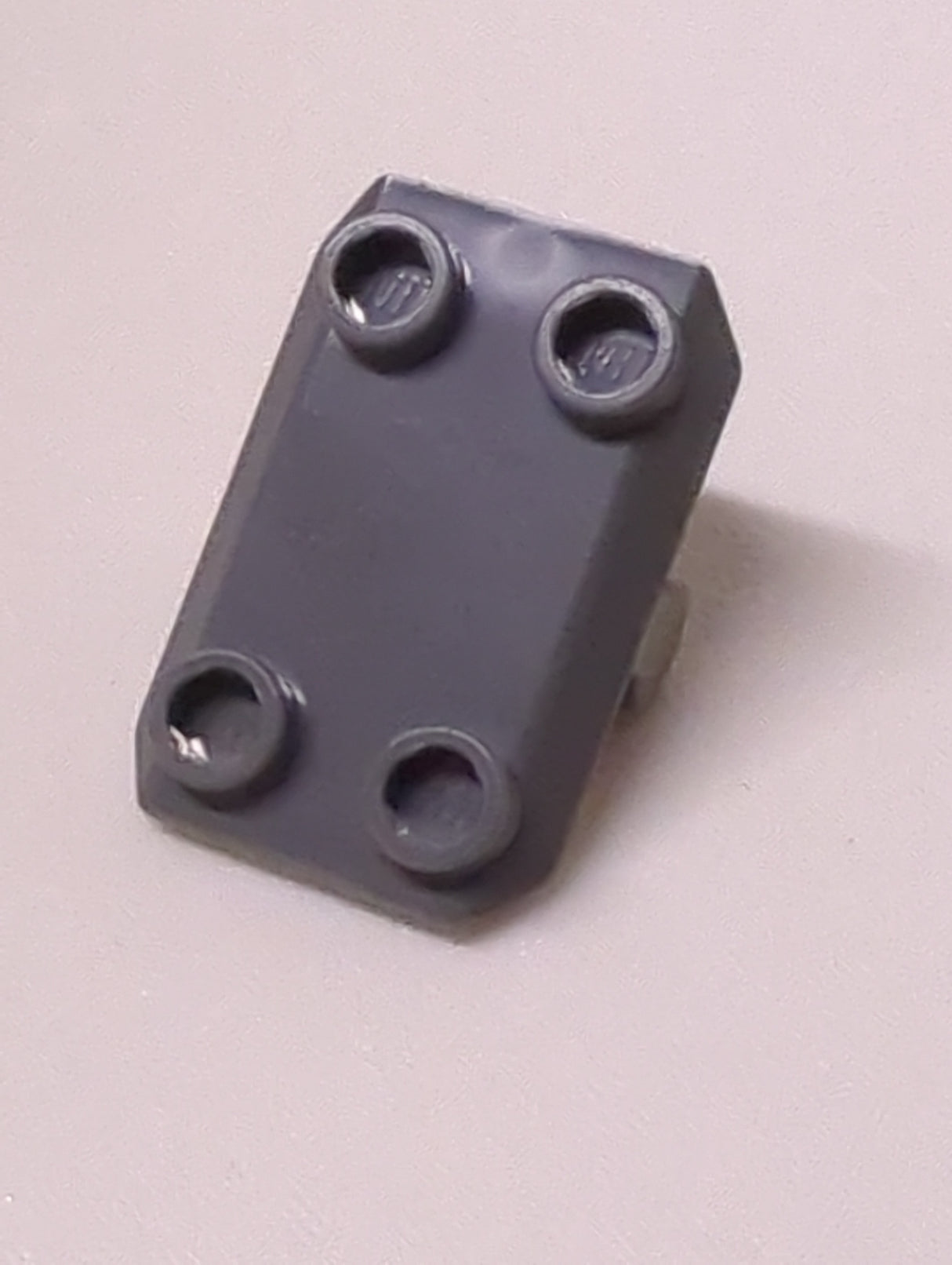 NEU Platte, modifiziert 2 x 3 invert mit 4 Noppen und Griff (Rocker Plate) neudunkelgrau