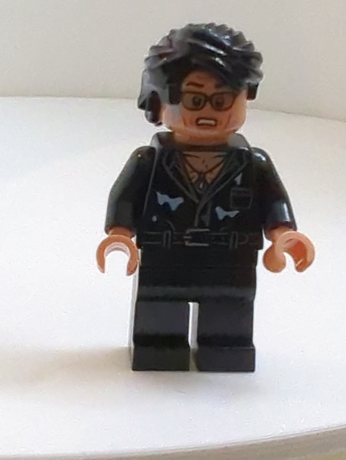NEU Jurassic World Minifigur Dr. Ian Malcolm - offenes Shirt und Wasser Flecken jw097