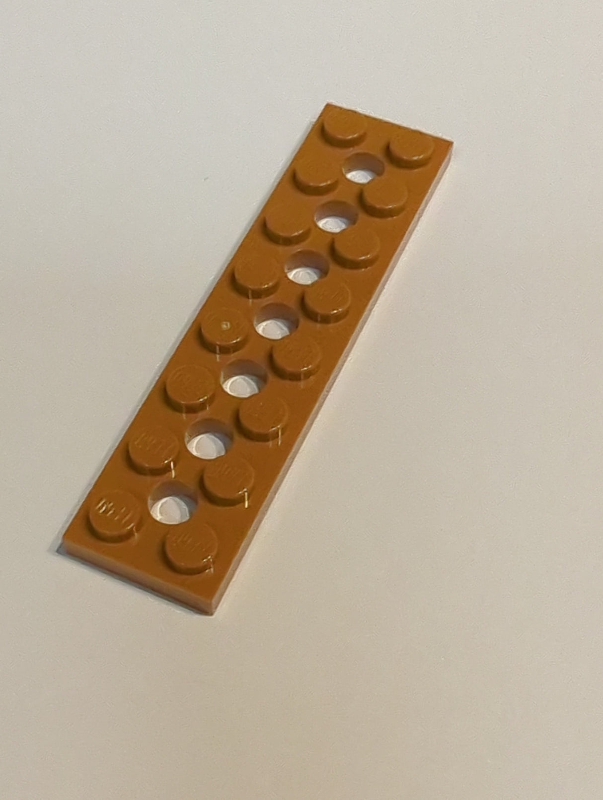 NEU Technik, Platte 2 x 8 mit 7 Pinlöchern nougat (medium)