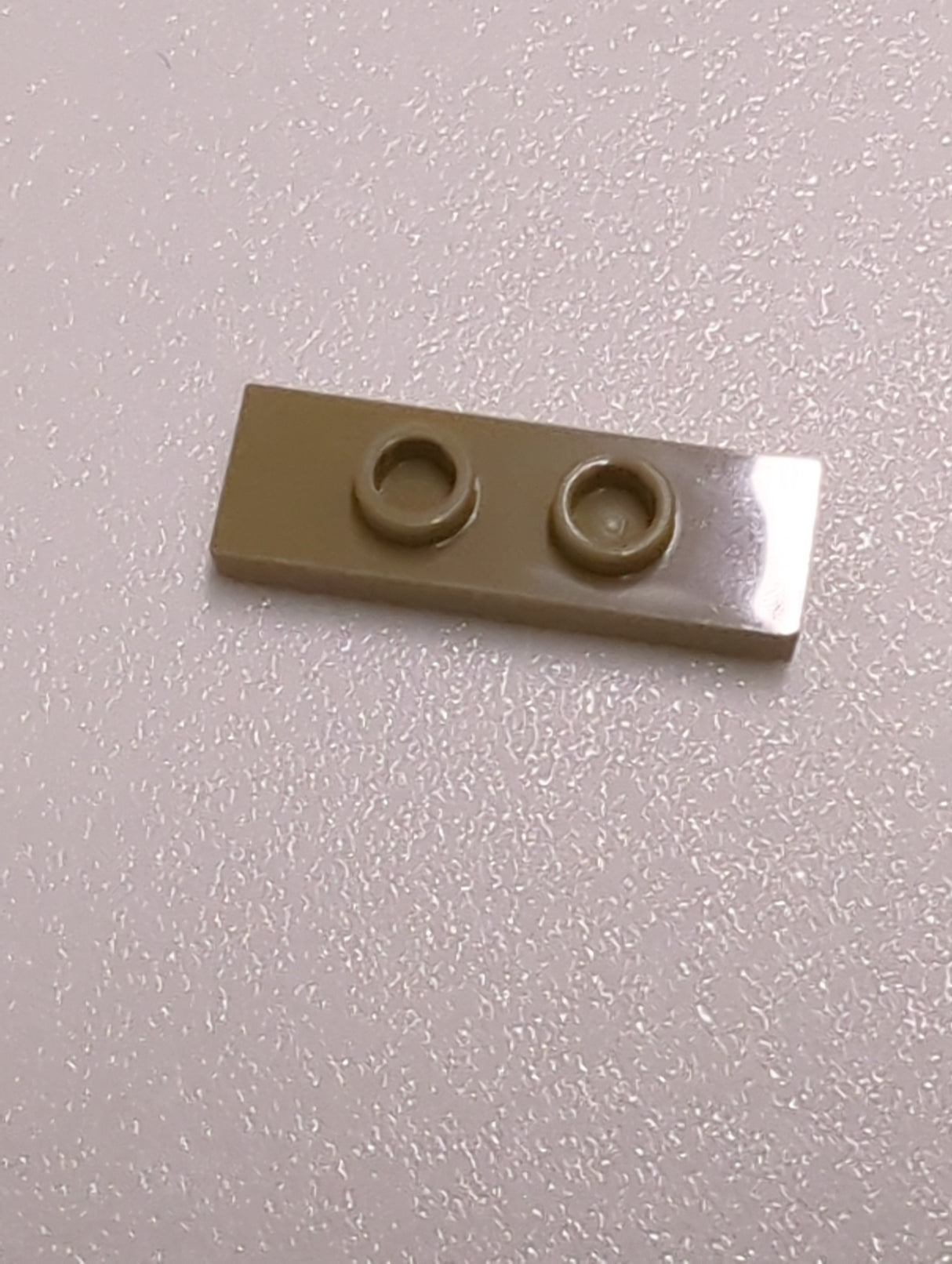 NEU Platte, Modifiziert 1 x 3 mit 2 Noppen (Doppel-Jumper) dunkelbeige