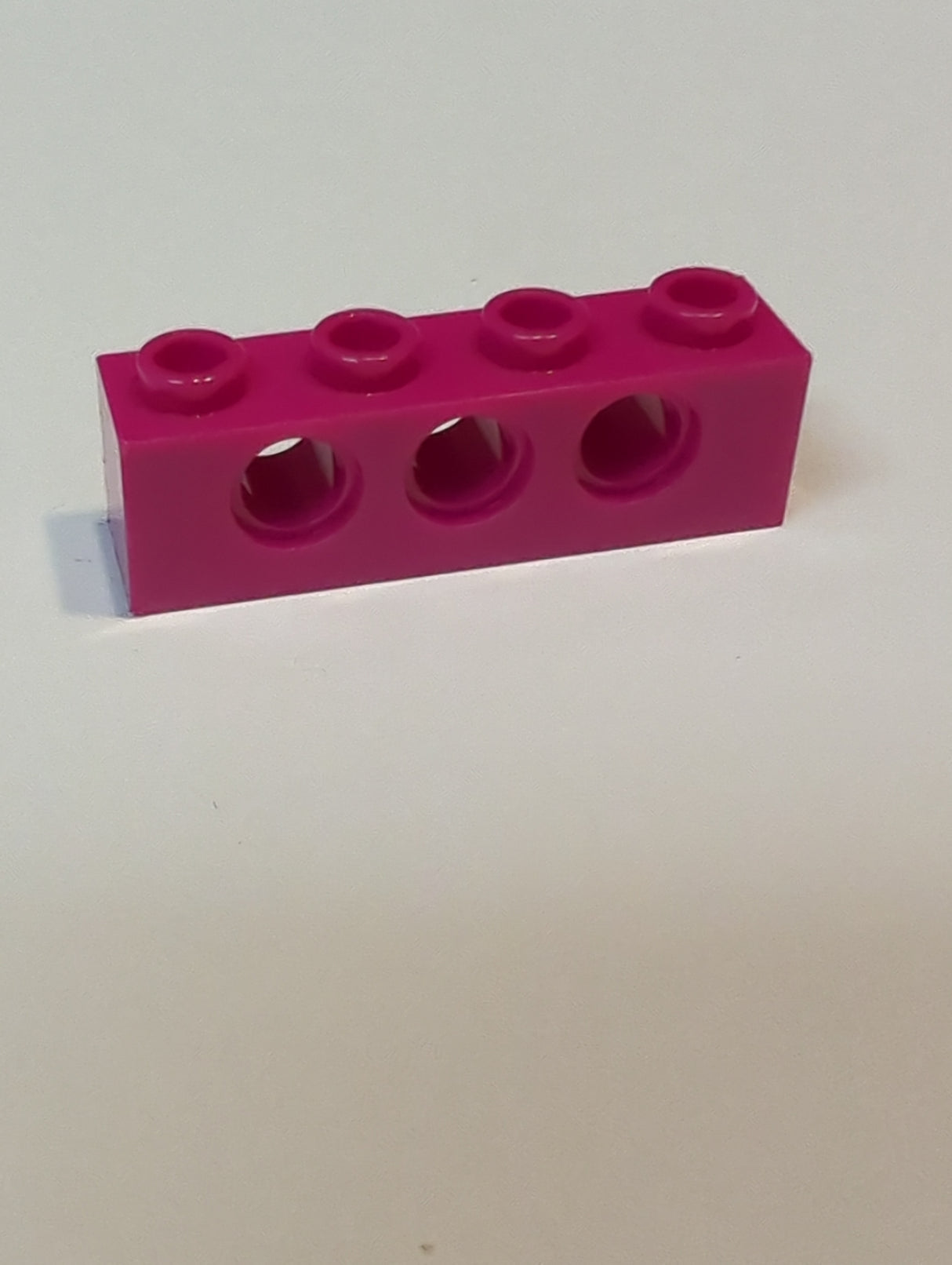 NEU Technik, Stein 1 x 4 mit Pinlöchern magenta