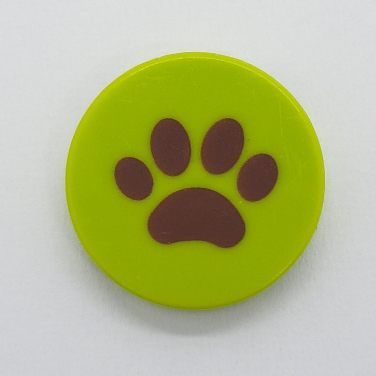 2x2 Fliese rund bedruckt with Bottom Stud Holder with Brown Paw Pattern lindgrün Lime