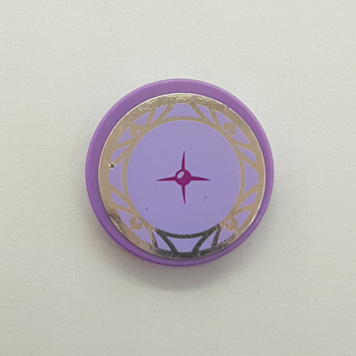 2x2 Fliese rund beklebt with Bottom Stud Holder with Lavender Cushion with Magenta Button and Silver Hearts and Trim Pattern (Sticker) - Set 41062 medium lavendel medium lavender