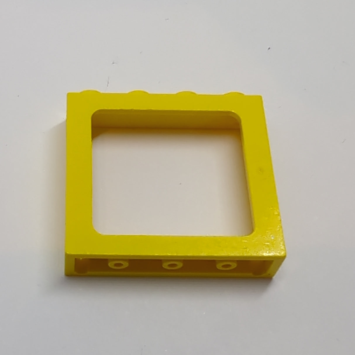 1x4x3 Zug Fenster geschlossene und hohle Noppen gelb yellow