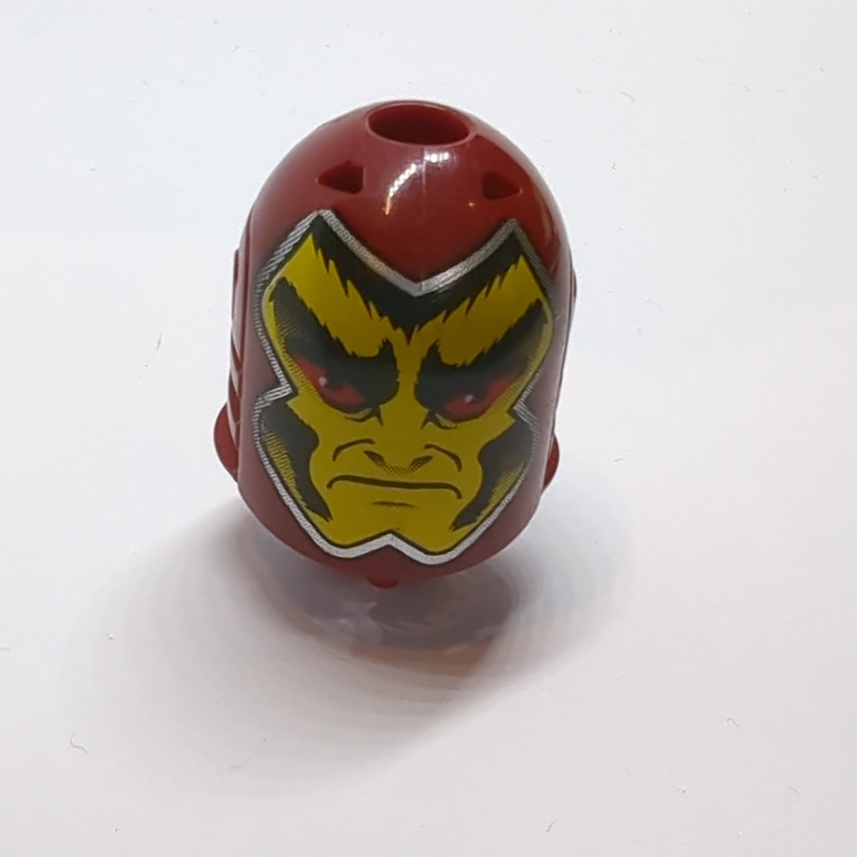 Kopf KK Large Figure Knights Kingdom with Black Bushy Eyebrows, Red Eyes, and Yellow Face Pattern (Lord Vladek) dunkelrot dark red