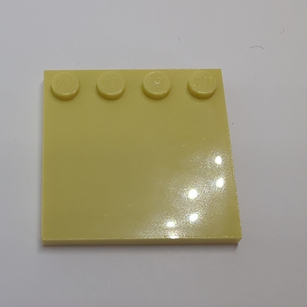 4x4 Fliese modifiziert mit 4 Noppen beige tan