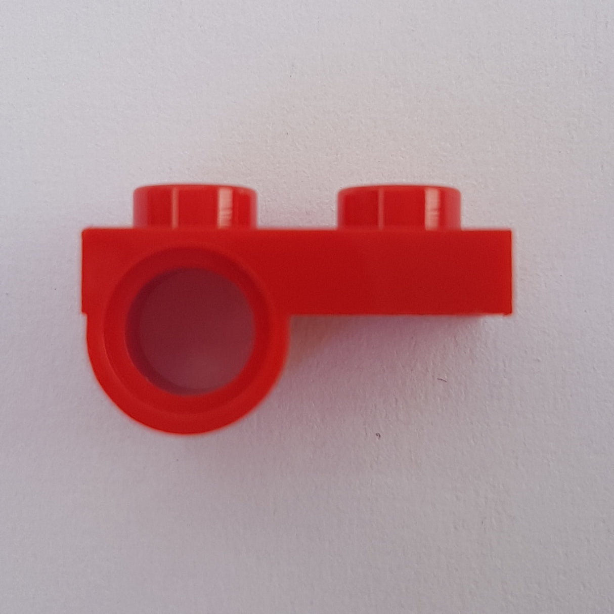 1x2 modifizierte Platte mit Pinloch unten rot