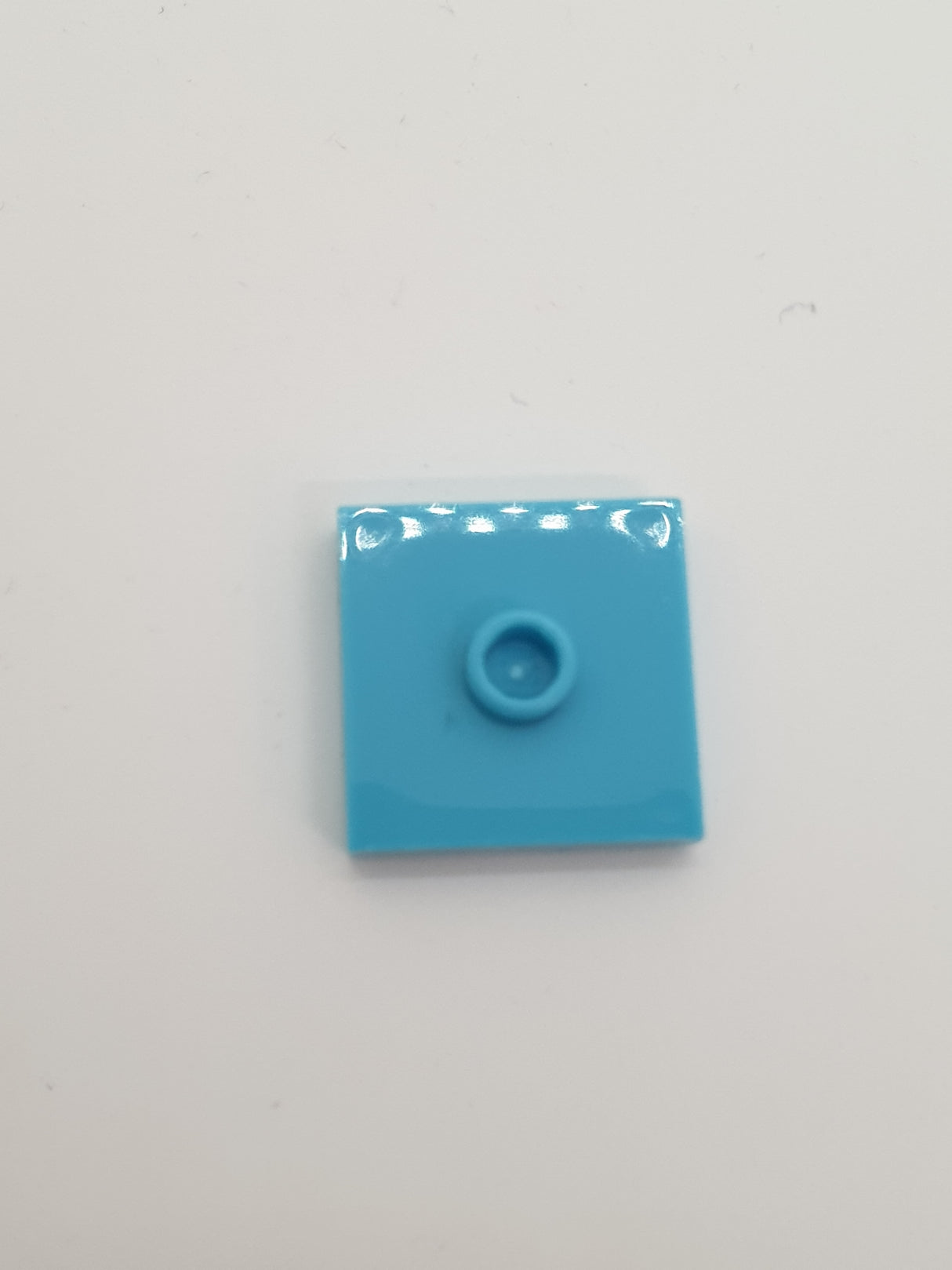 2x2 Fliese modifiziert mit einer Noppe azur medium azure