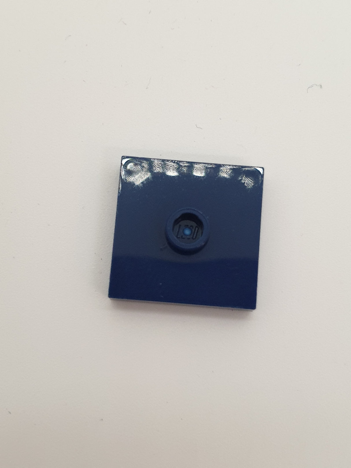 2x2 Fliese modifiziert mit einer Noppe dunkelblau
