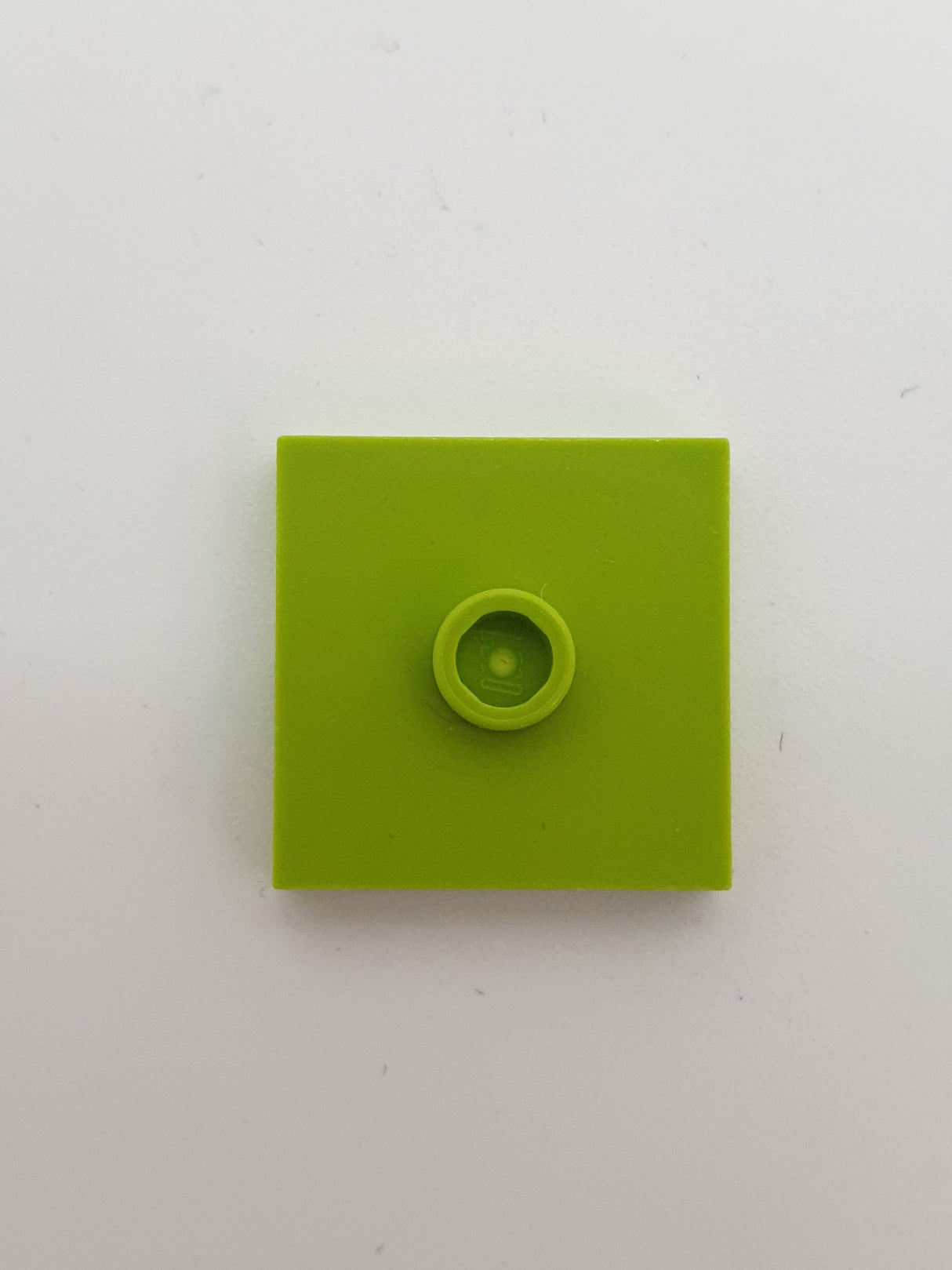 2x2 Fliese modifiziert mit einer Noppe lindgrün