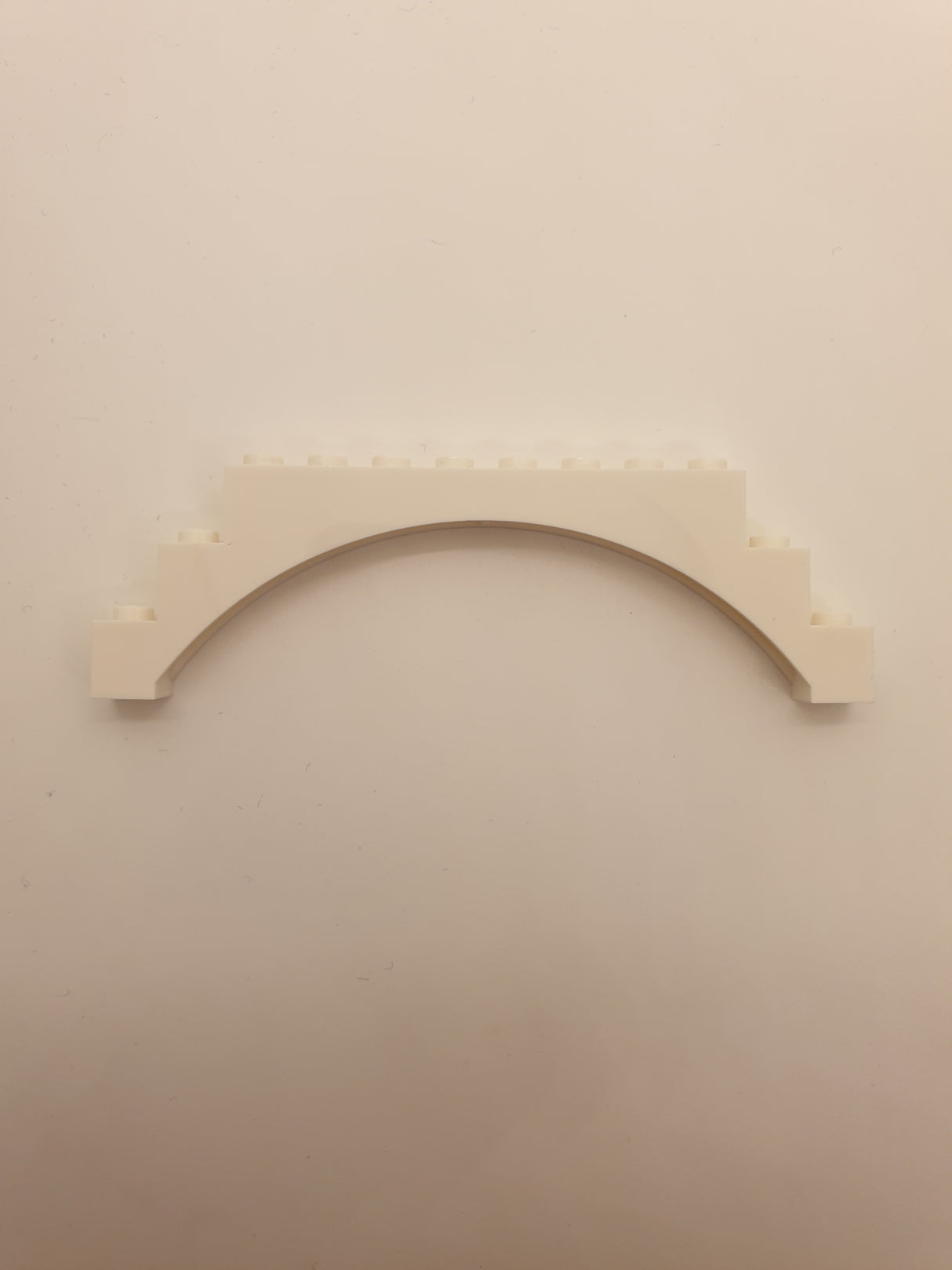 1x12x3 Bogenstein mit Stufen, ohne Absatz, ein Support weiß white