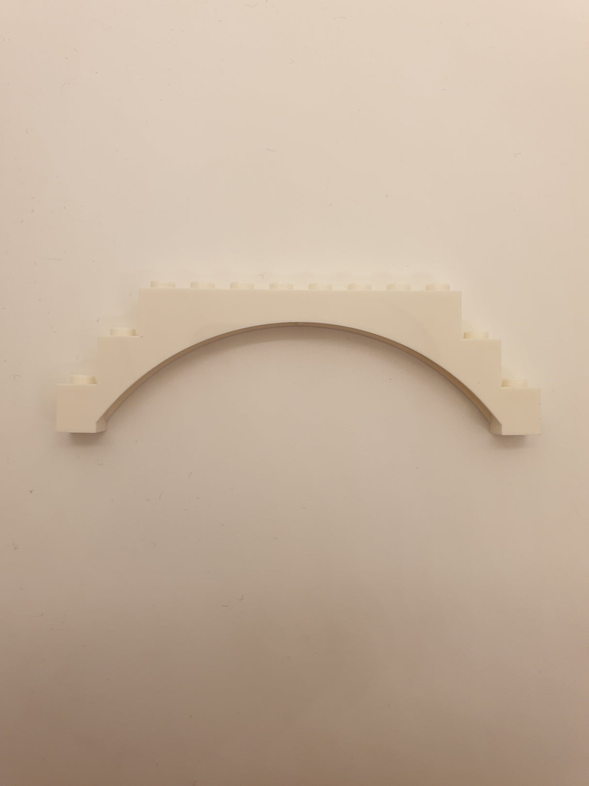 1x12x3 Bogenstein mit Stufen, mit Absatz, ein Support weiß white
