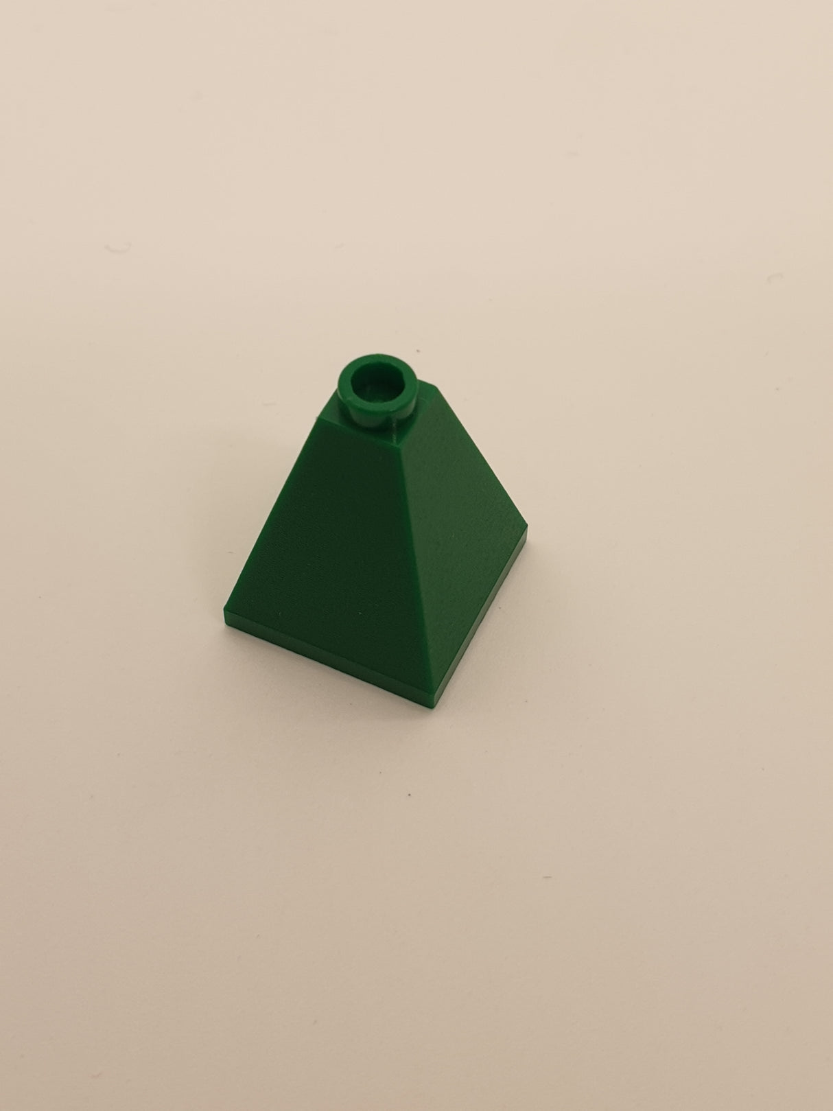 2x2x2 Pyramiden Stein 73° grün