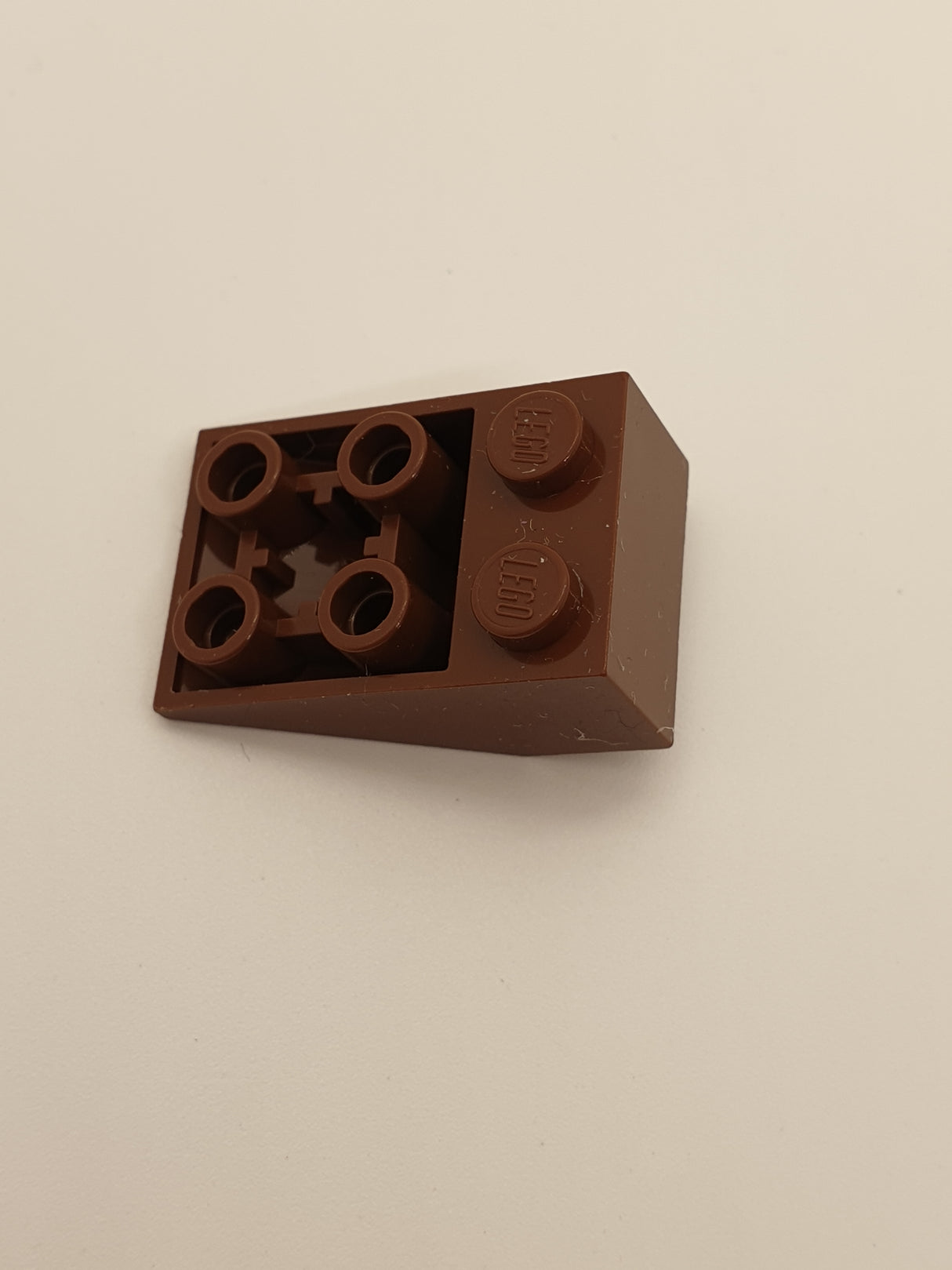 2x3 Invertstein 25° mit Verbindung zwischen den Noppen neubraun reddish brown