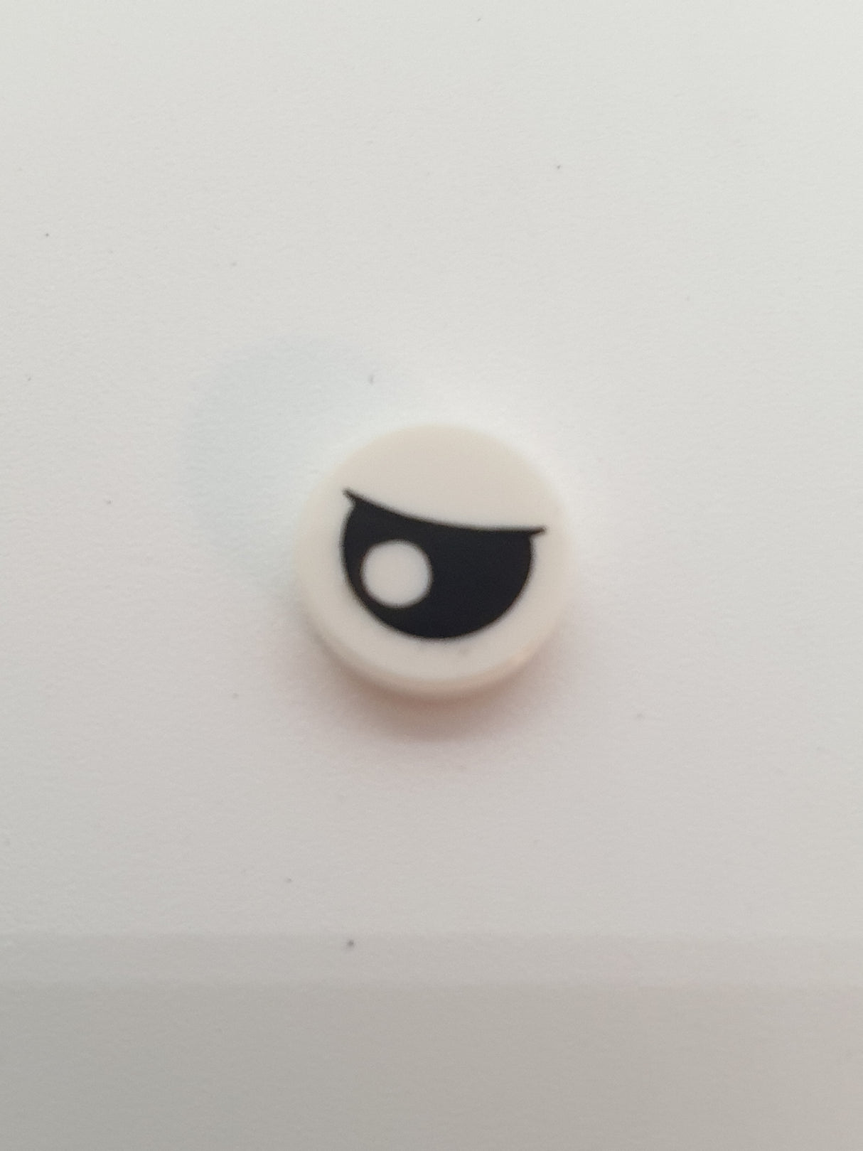 NEU 1x1 Fliese Auge halboffen