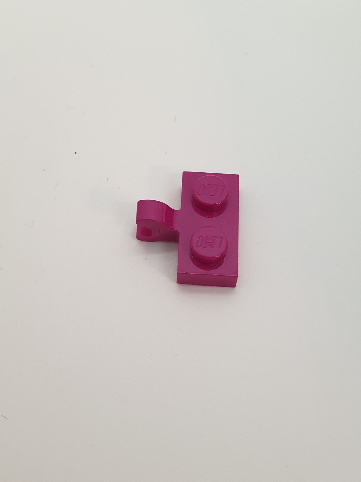 1x2 modifizierte Platte mit Clip seitlich magenta