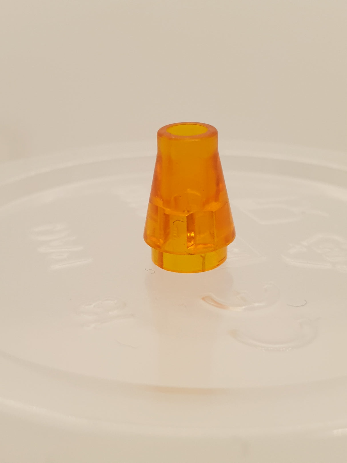 1x1 Kegel ohne Rand/Nut transparent orange