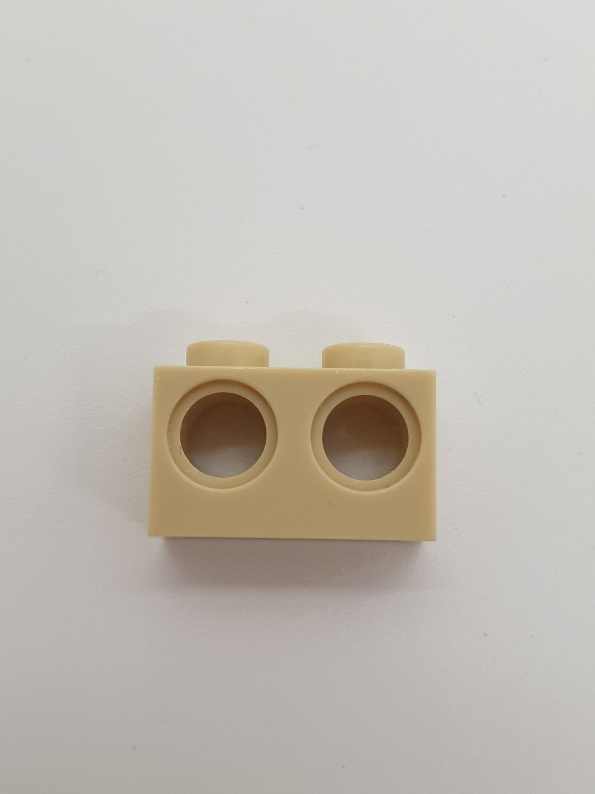 1x2 Technik Stein mit 2 Löchern beige tan