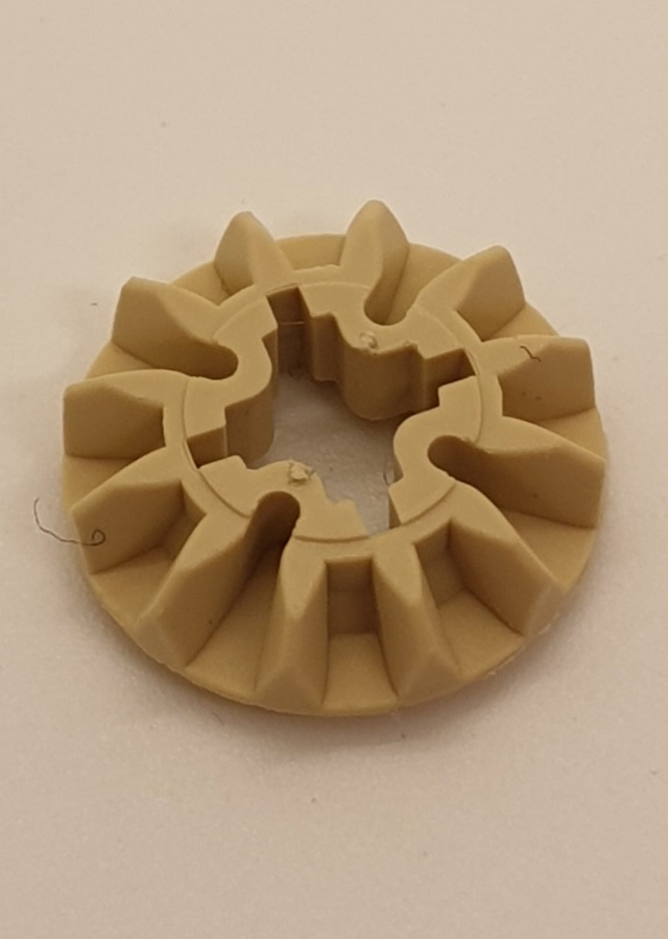 Technik Zahnrad 12 Zähne 90° beige tan