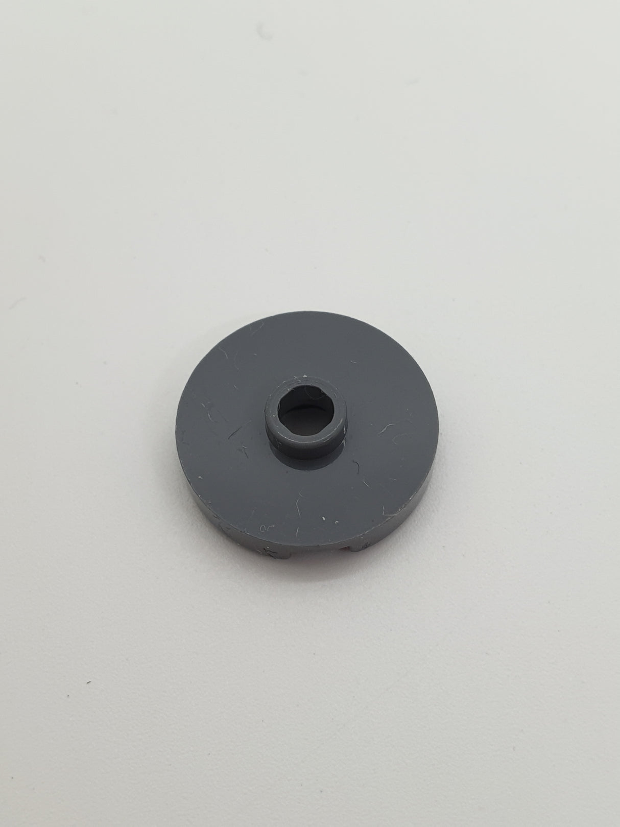 2x2 Fliese rund mit Noppe neudunkelgrau