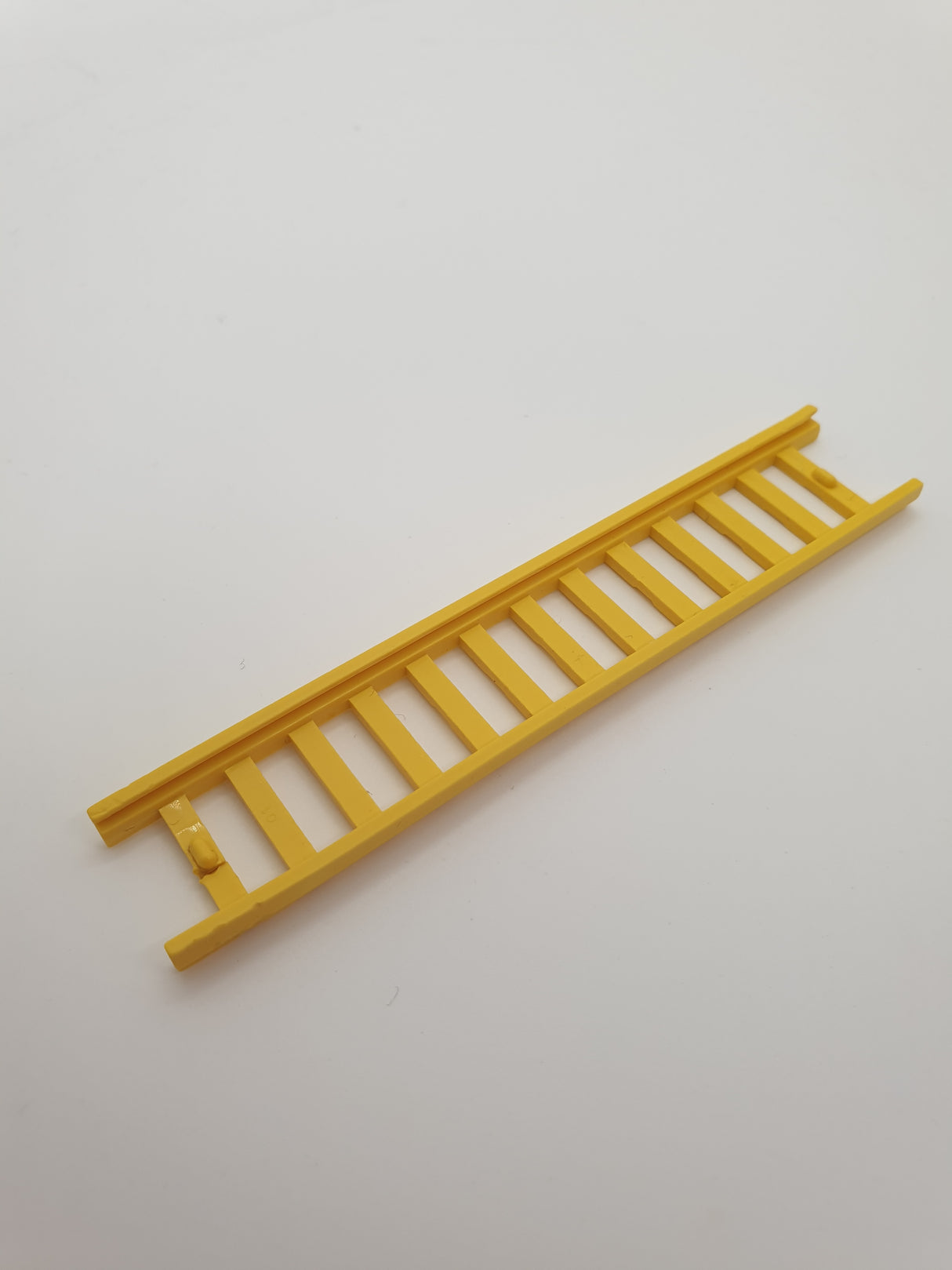 14x2x5 Leiter mit 13 Stufen gelb