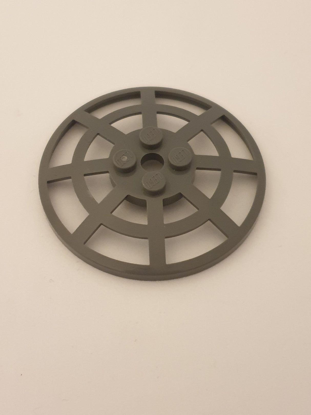 6x6 Parabol-Antenne Ø48 Typ 2 mit 90° Position neudunkelgrau