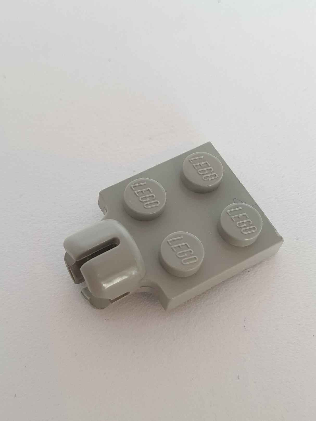 2x2 Platte modifiziert mit Kugel Buchse althellgrau light gray