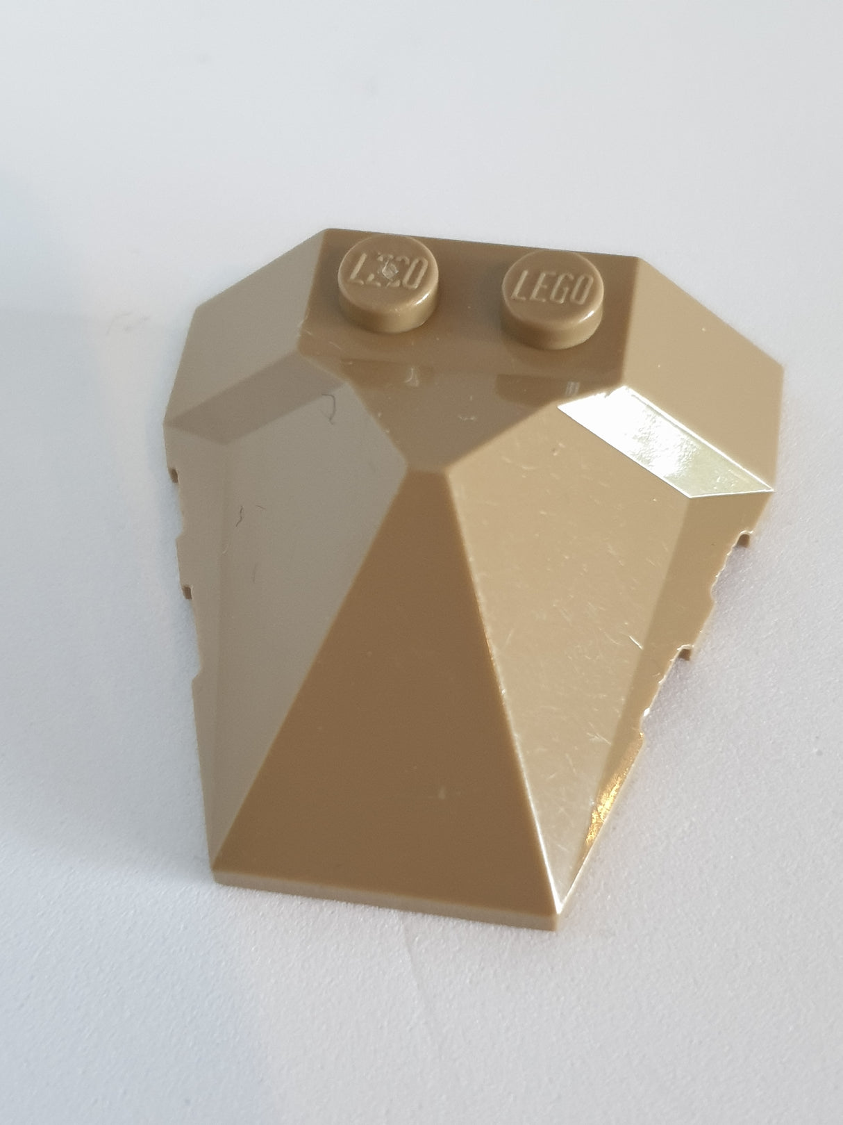 4x4 Keilstein mit Pyramidenspitze dunkelbeige