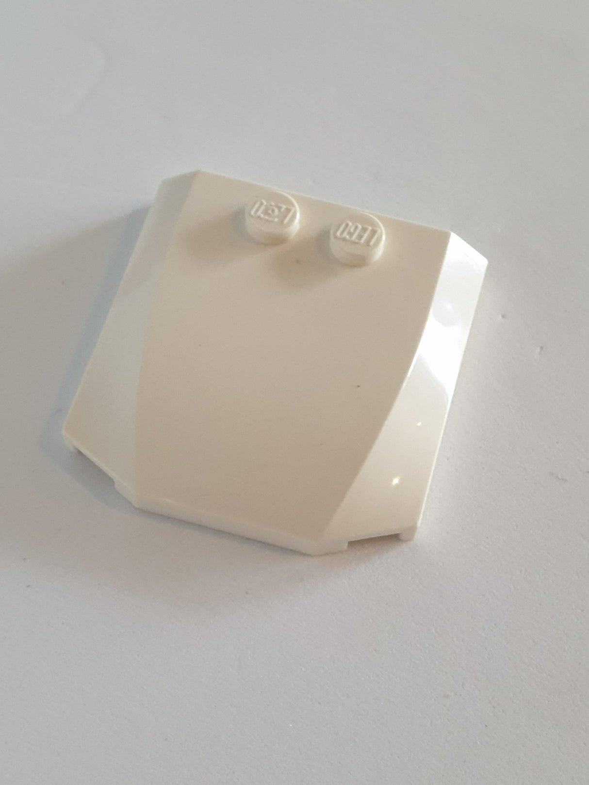 4x4x2/3 Keil dreifach gebogen weiß white