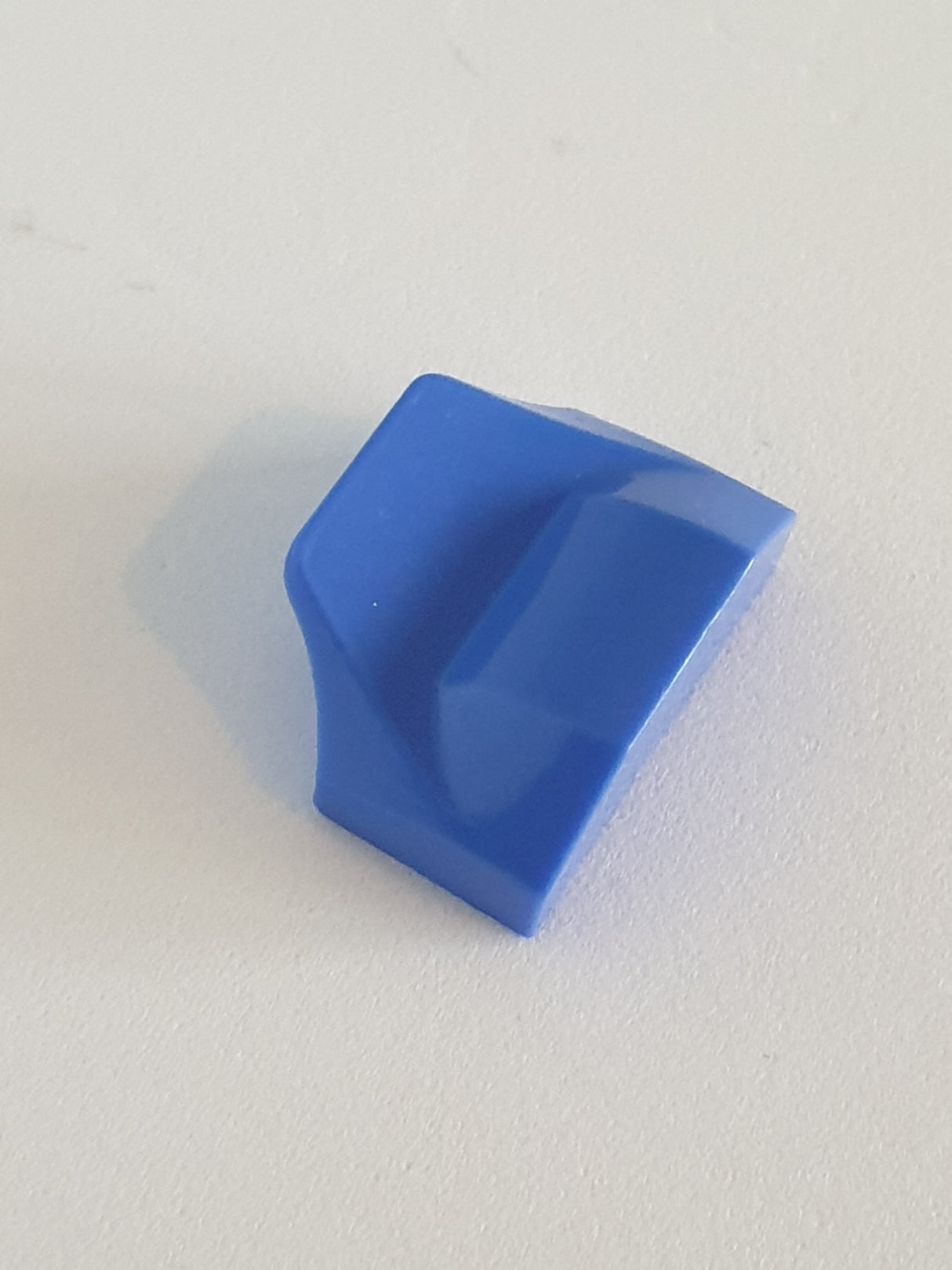 1x3x2/3 Dachstein Flügelende keine Noppen lilablau blue violet