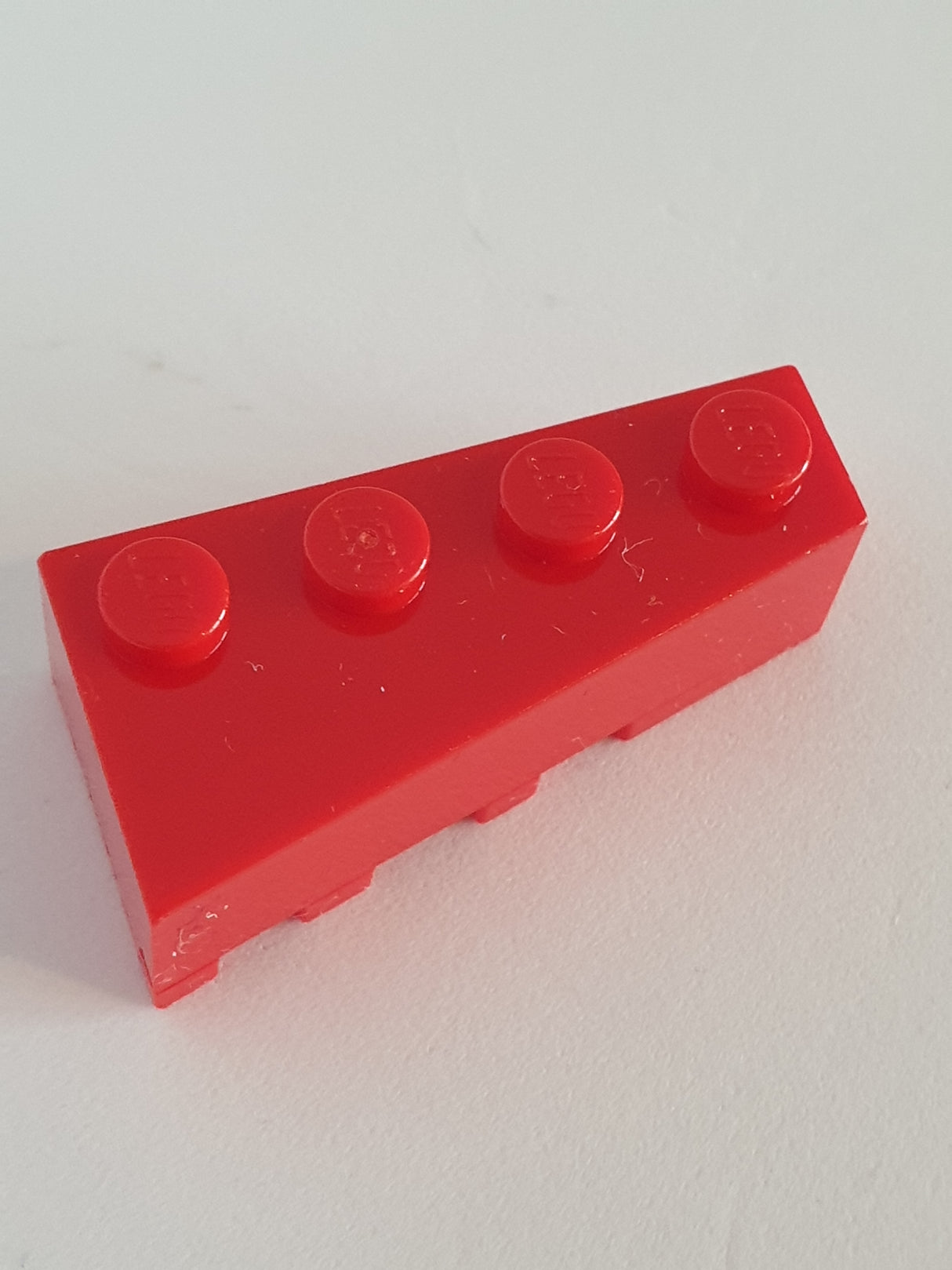 2x4 Dachstein / Keil rechts rot