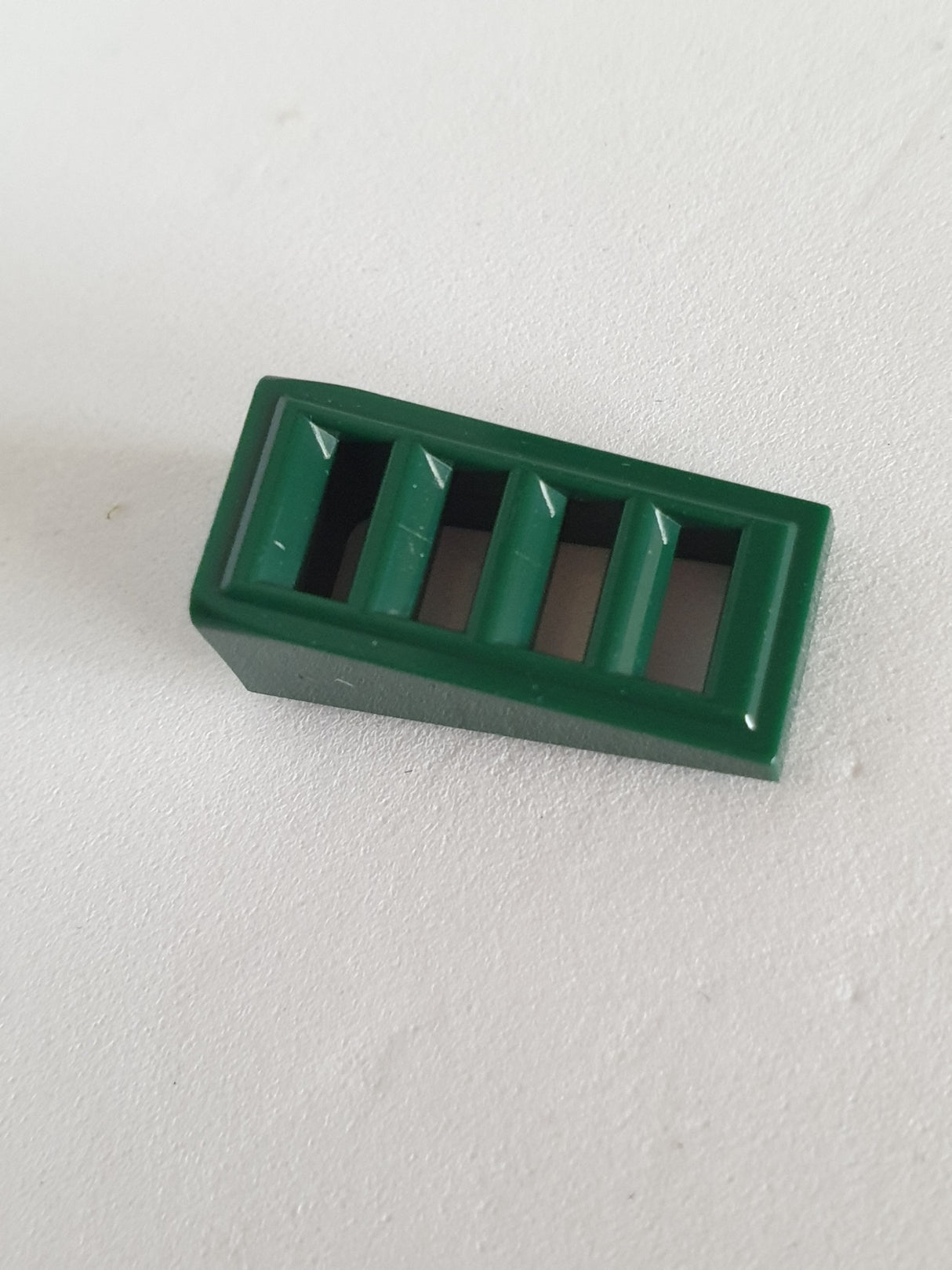 1x2x2/3 Dachstein mit 4 Gitter dunkelgrün