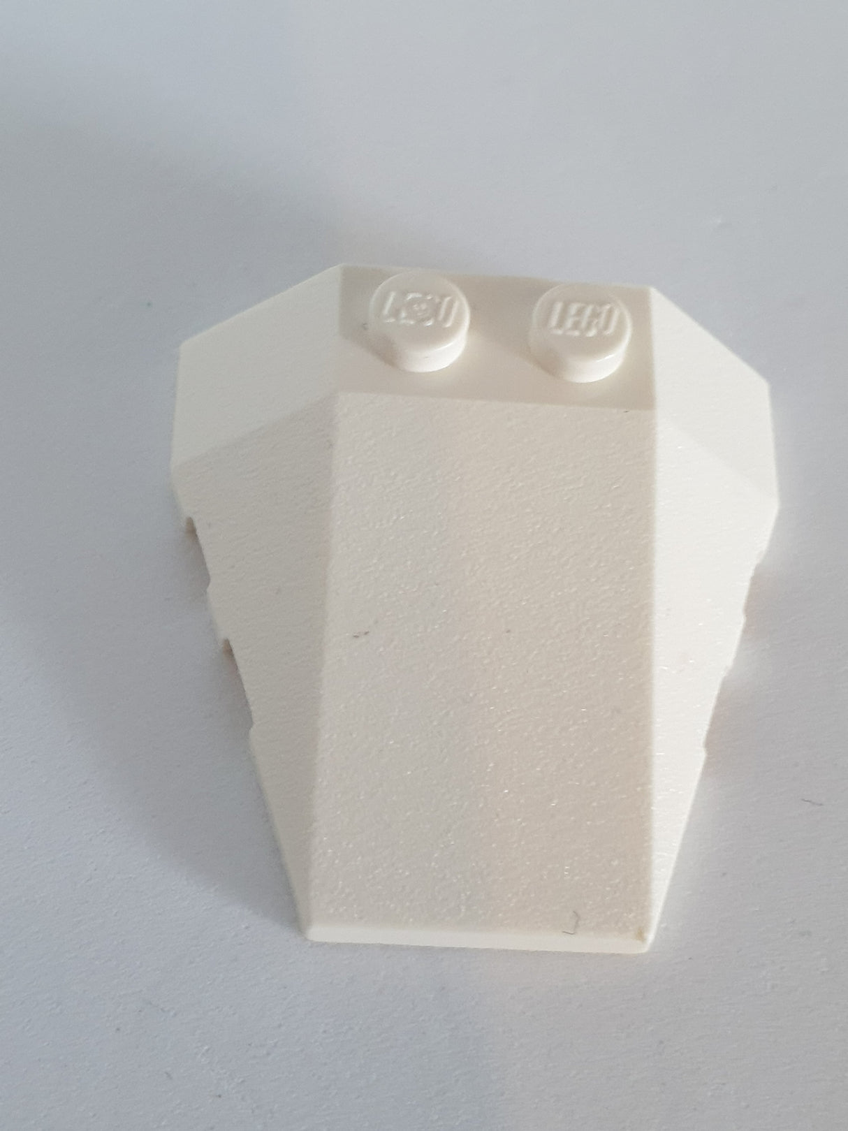 4x4 Keilstein Front mit Noppenkerben weiß white