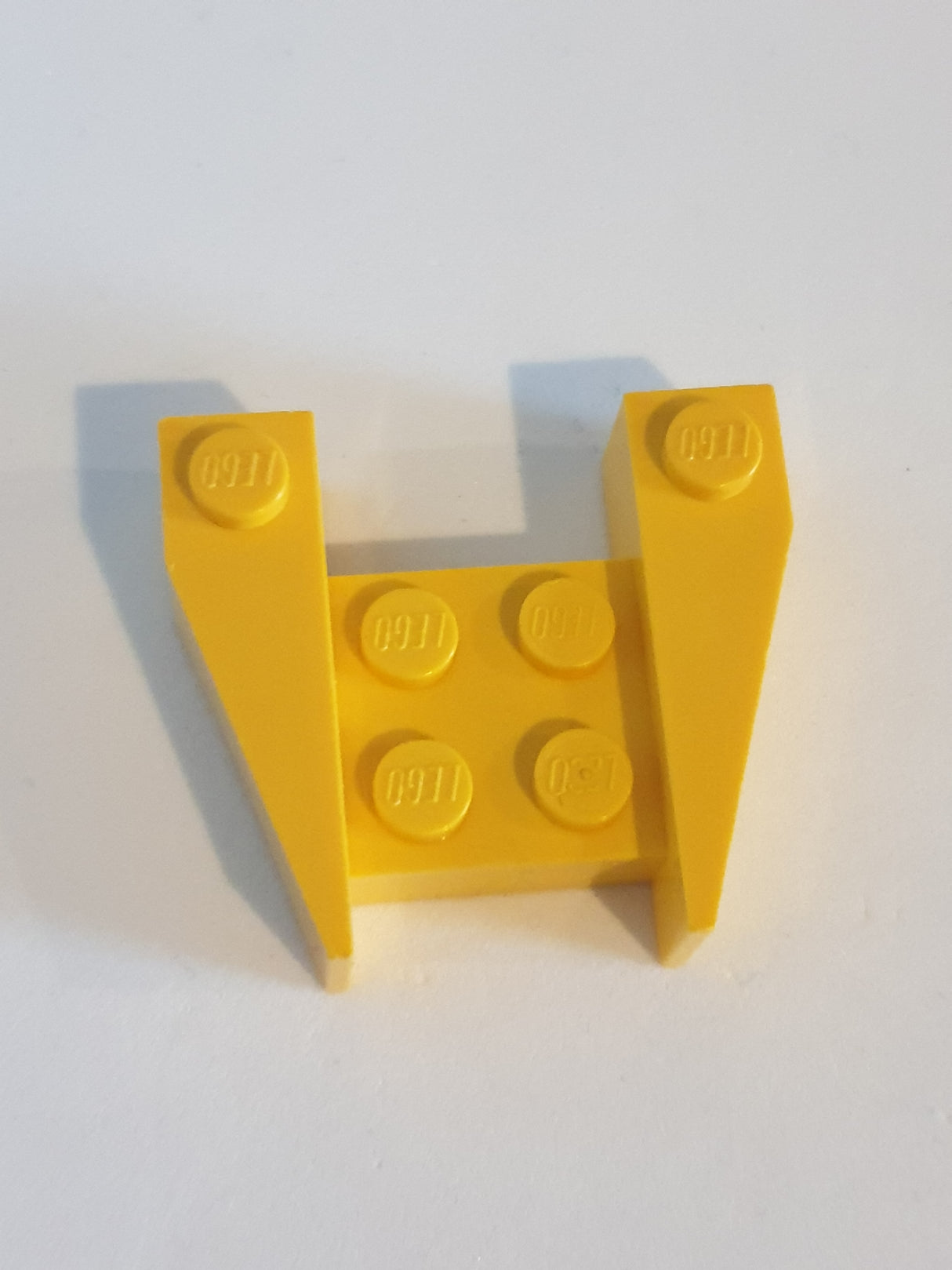 3x4 Keil mit Noppenkerben gelb