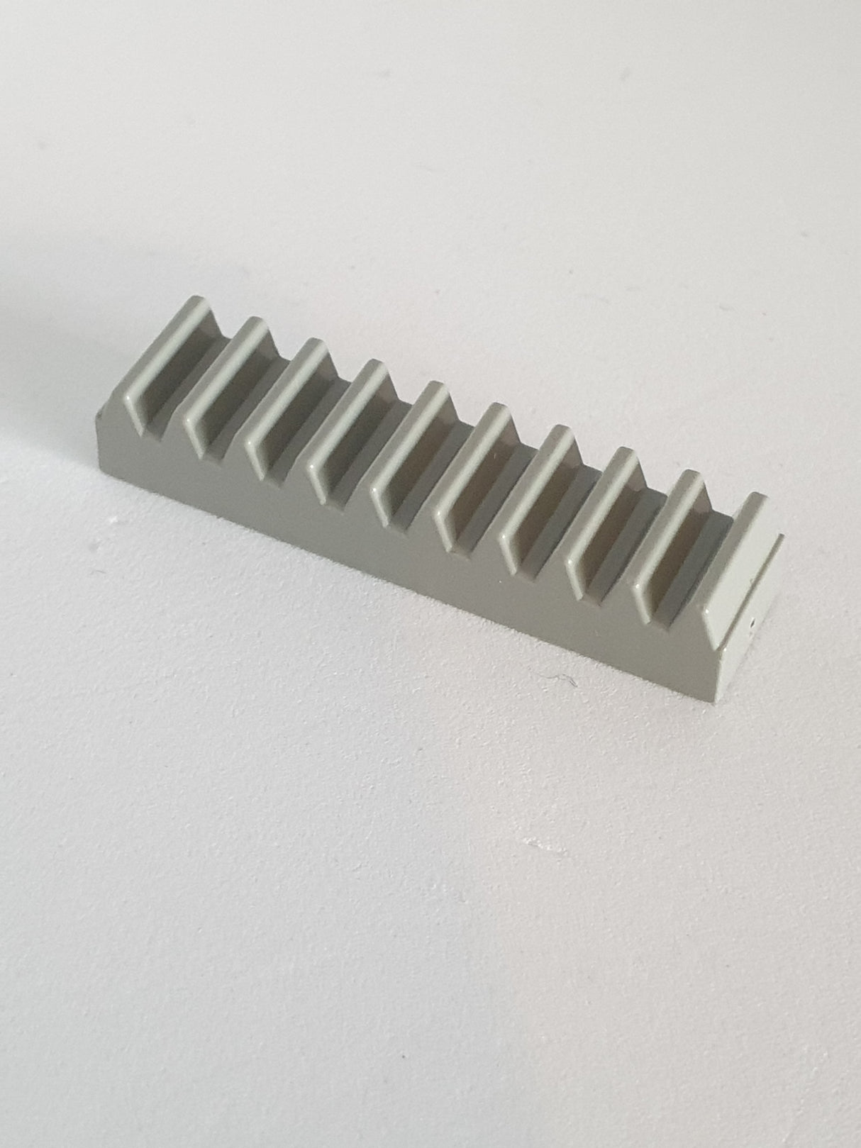 1x4 Technik Zahnstange althellgrau light gray