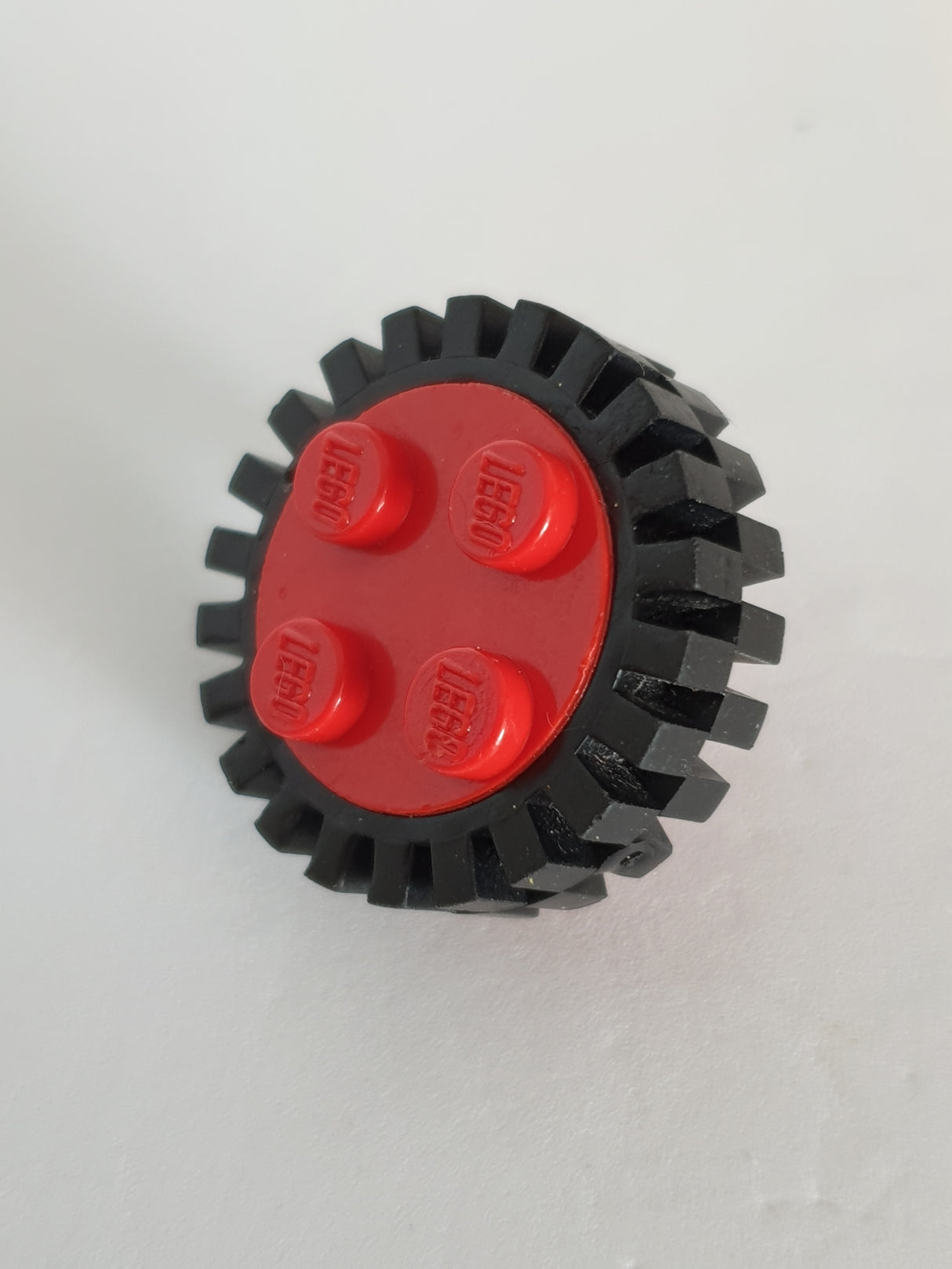 2x2 Zugfelge mit Crossreifen 24x8 rot