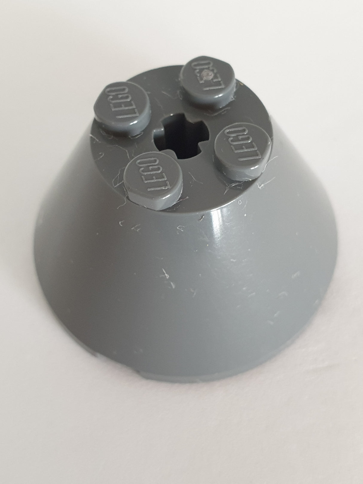 4x4x2 Kegel Konus mit Kreuzloch neudunkelgrau