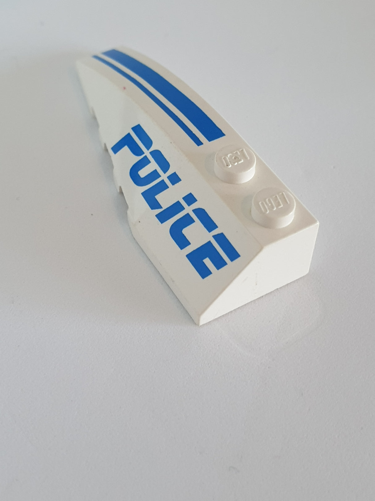 2x6 Keilstein bedruckt links Police weiß white