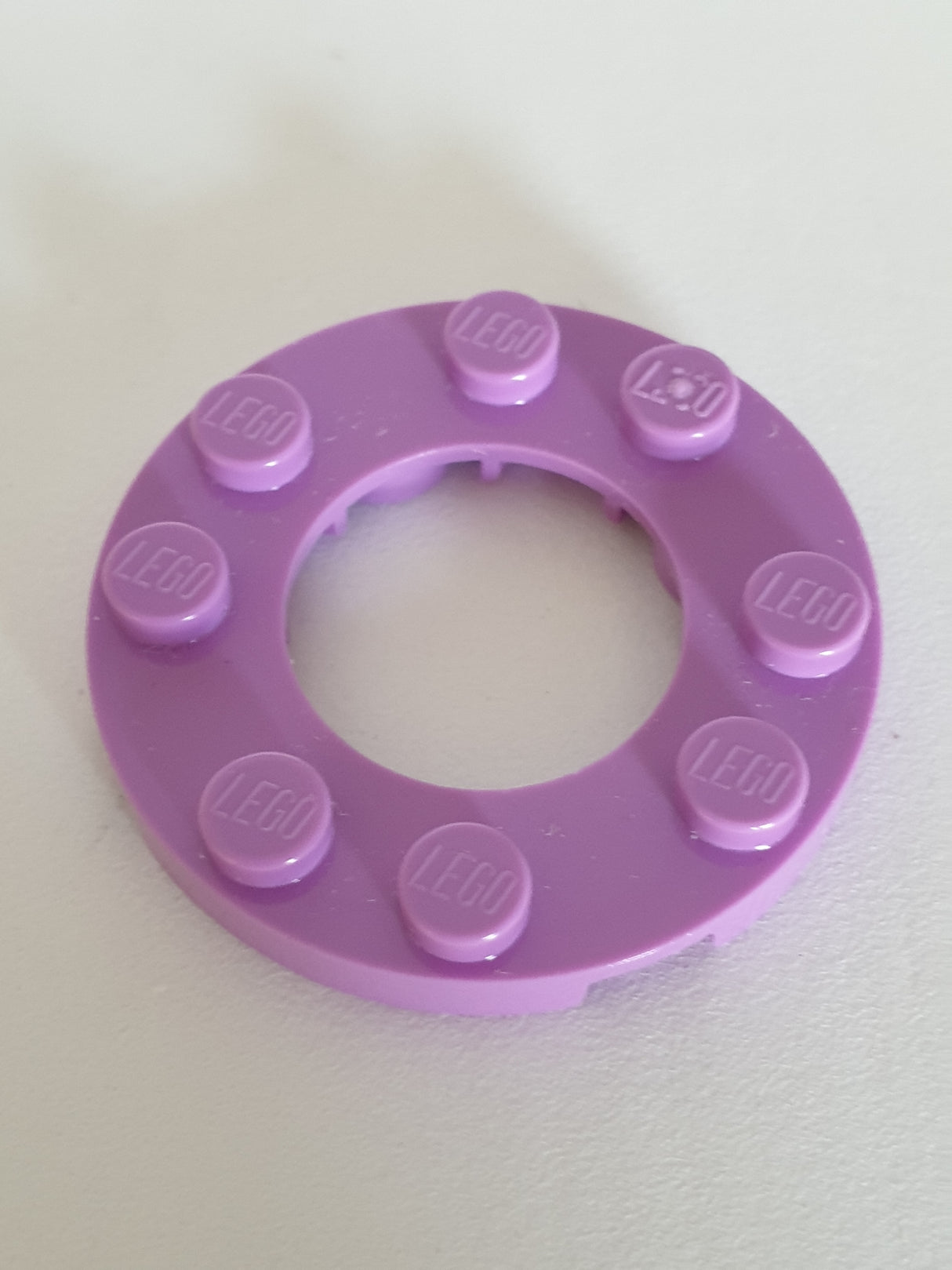 4x4 Rundplatte mit 2x2 Loch medium lavender lavendel