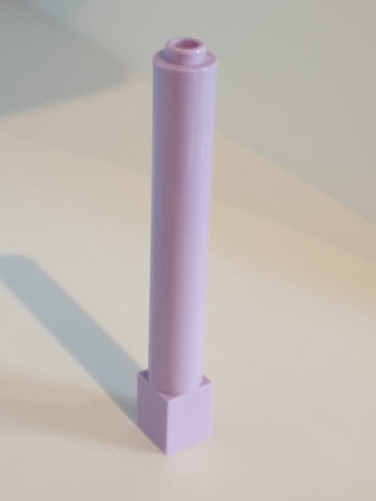 1x1x6 Säule / Pfahl fest  helllavendel lavender