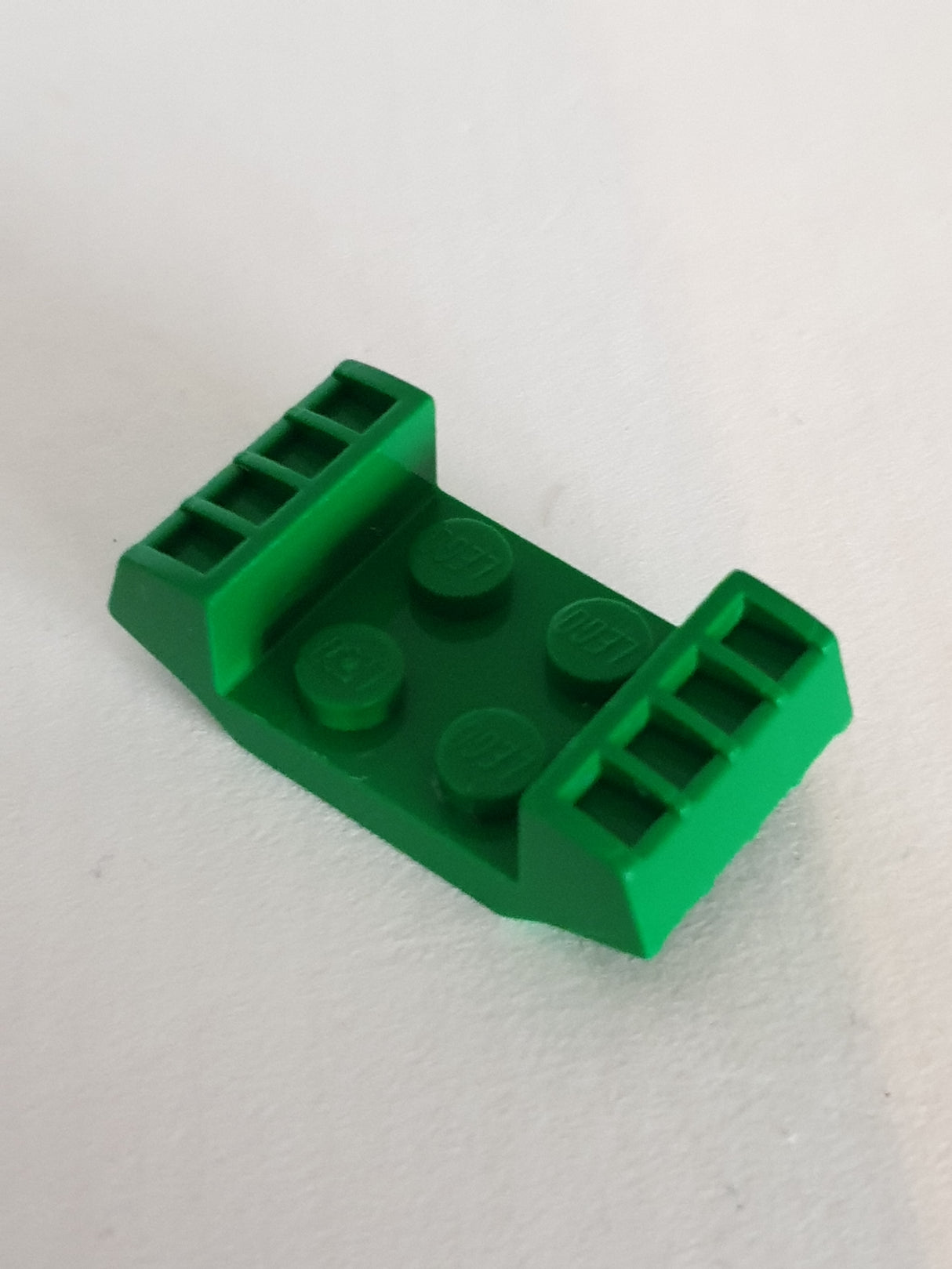 2x4 Motor mit Rillen grün