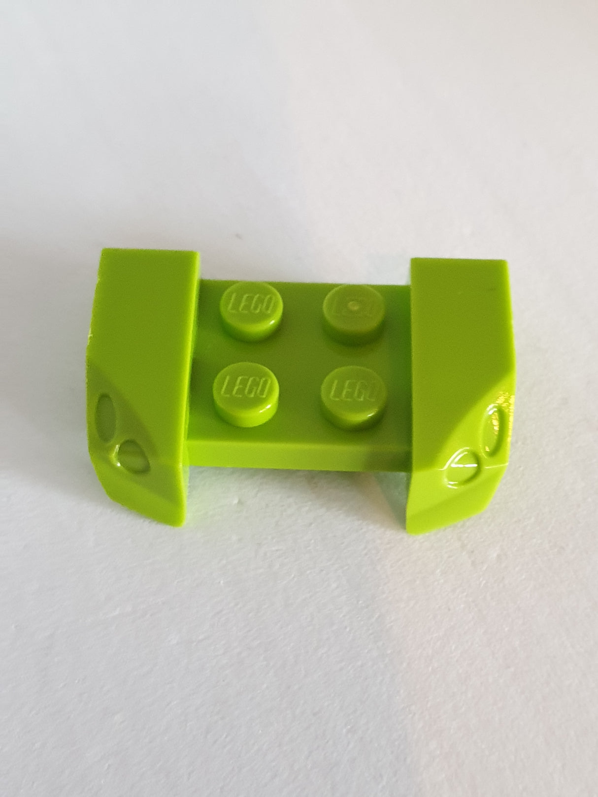 2x4 Kotflügel mit Scheinwerfern Überhang lindgrün