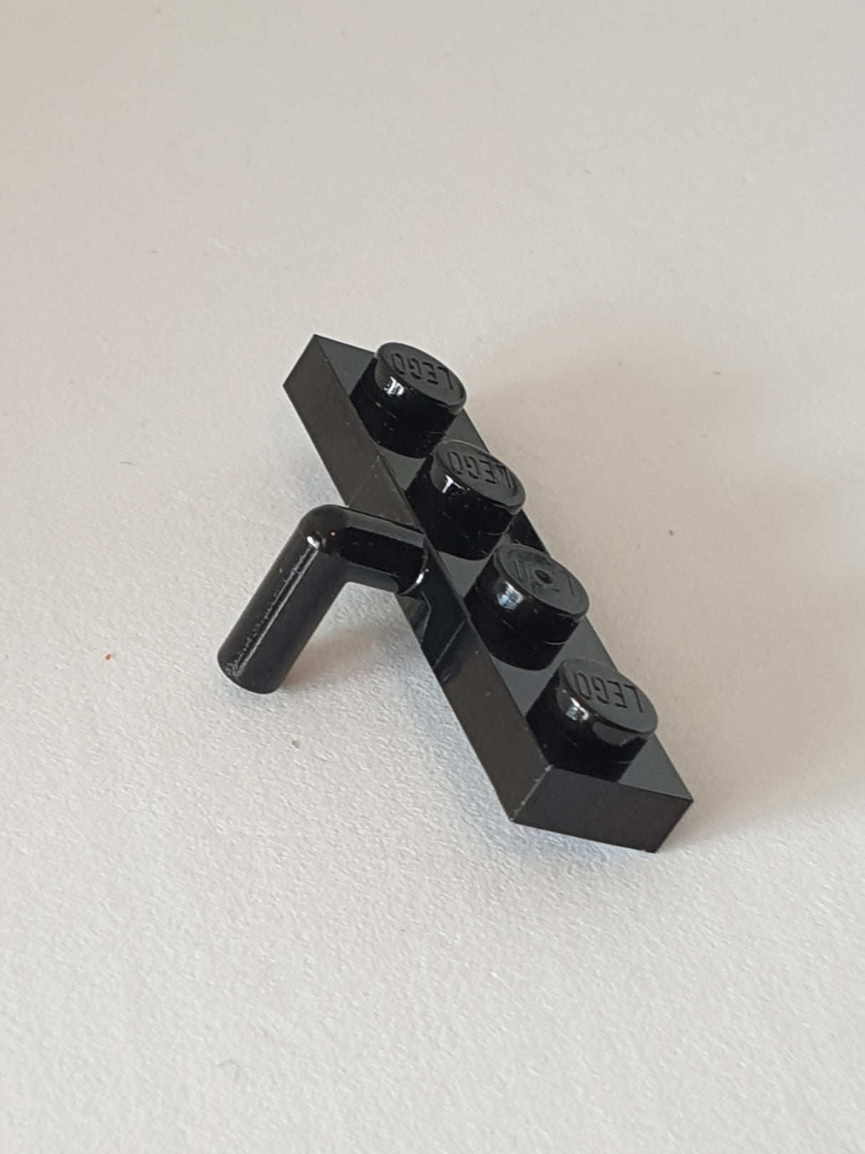 1x4 modifizierte Platte mit Arm nach unten schwarz black
