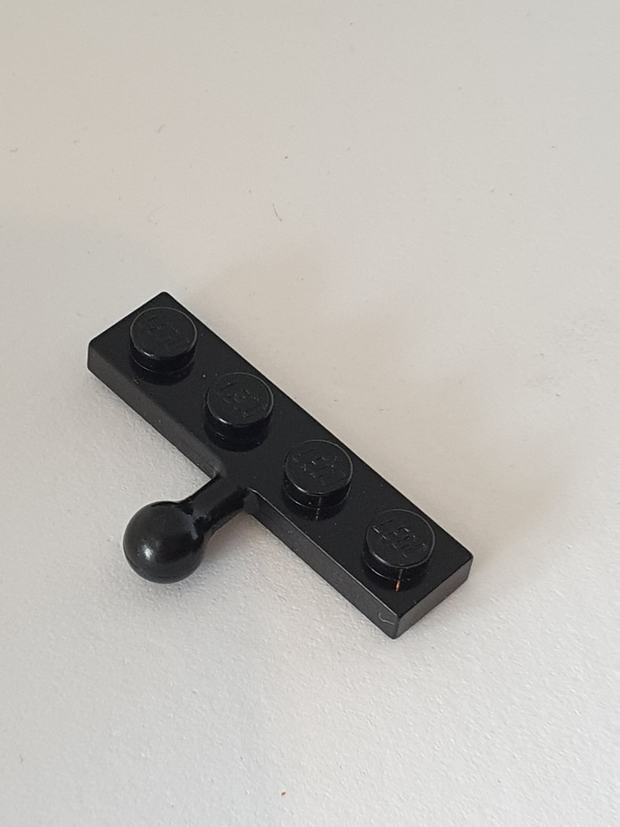 1x4 modifizierte Platte mit Kugelkopf schwarz black