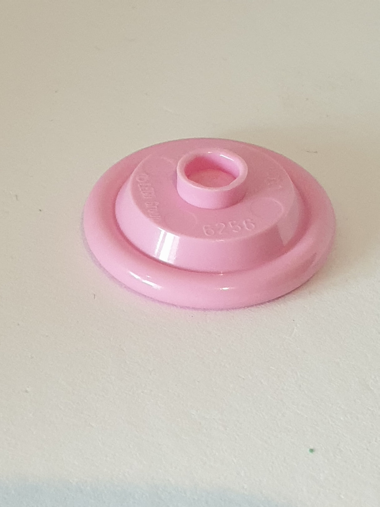 3x3 Teller / Schale mit Noppe rosa bright pink