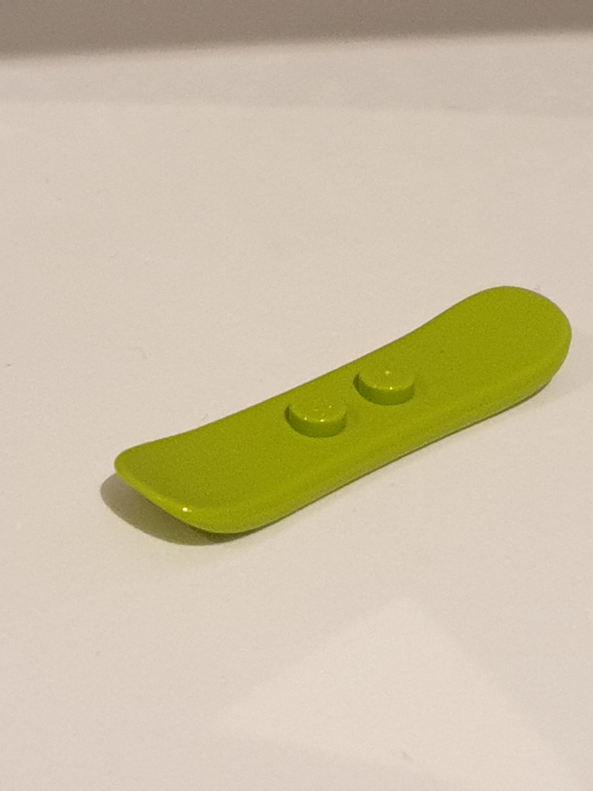 Snowboard für Minifigur lindgrün