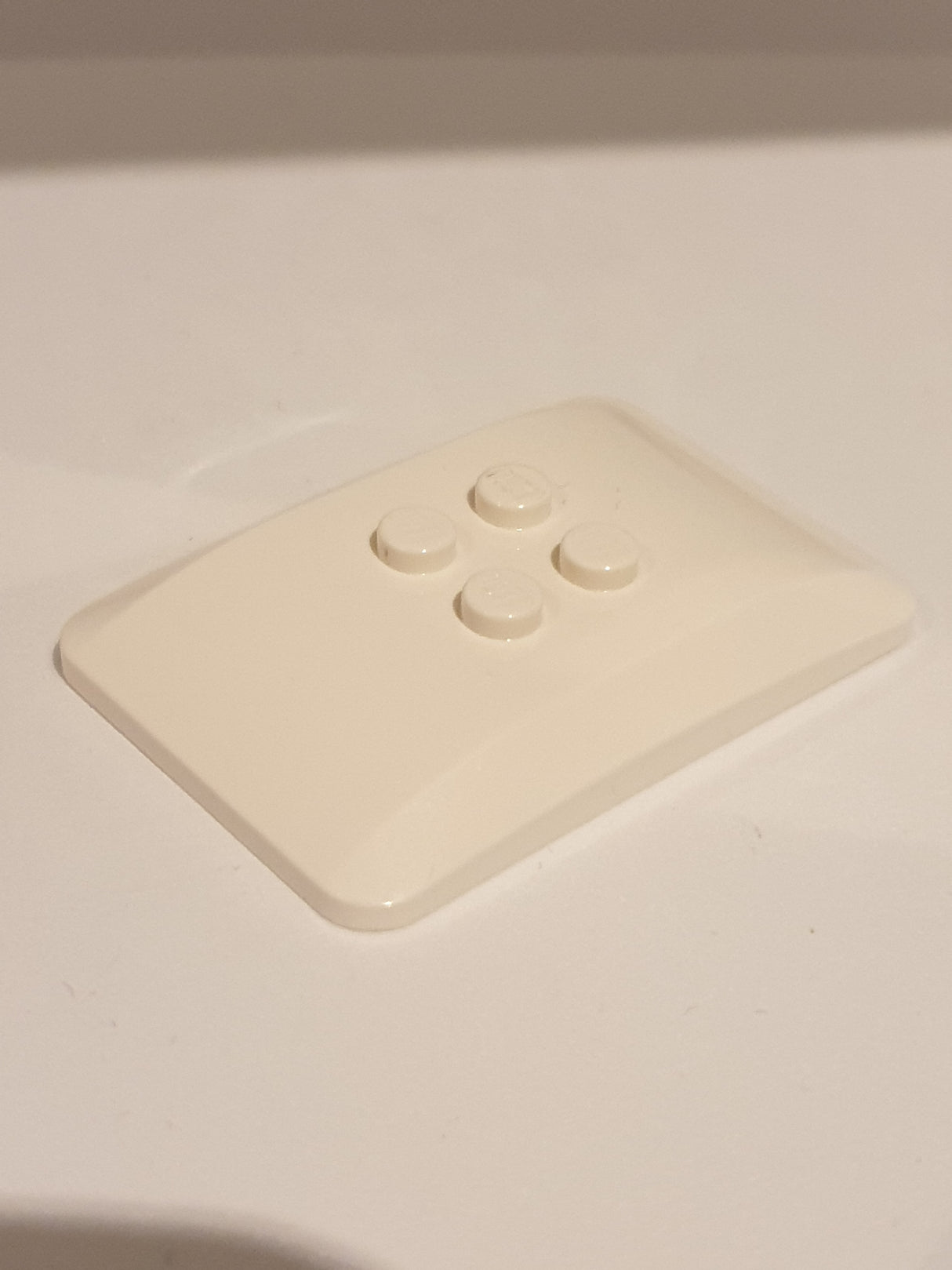 6x6x2/3 Keil quadriert gebogen weiß white