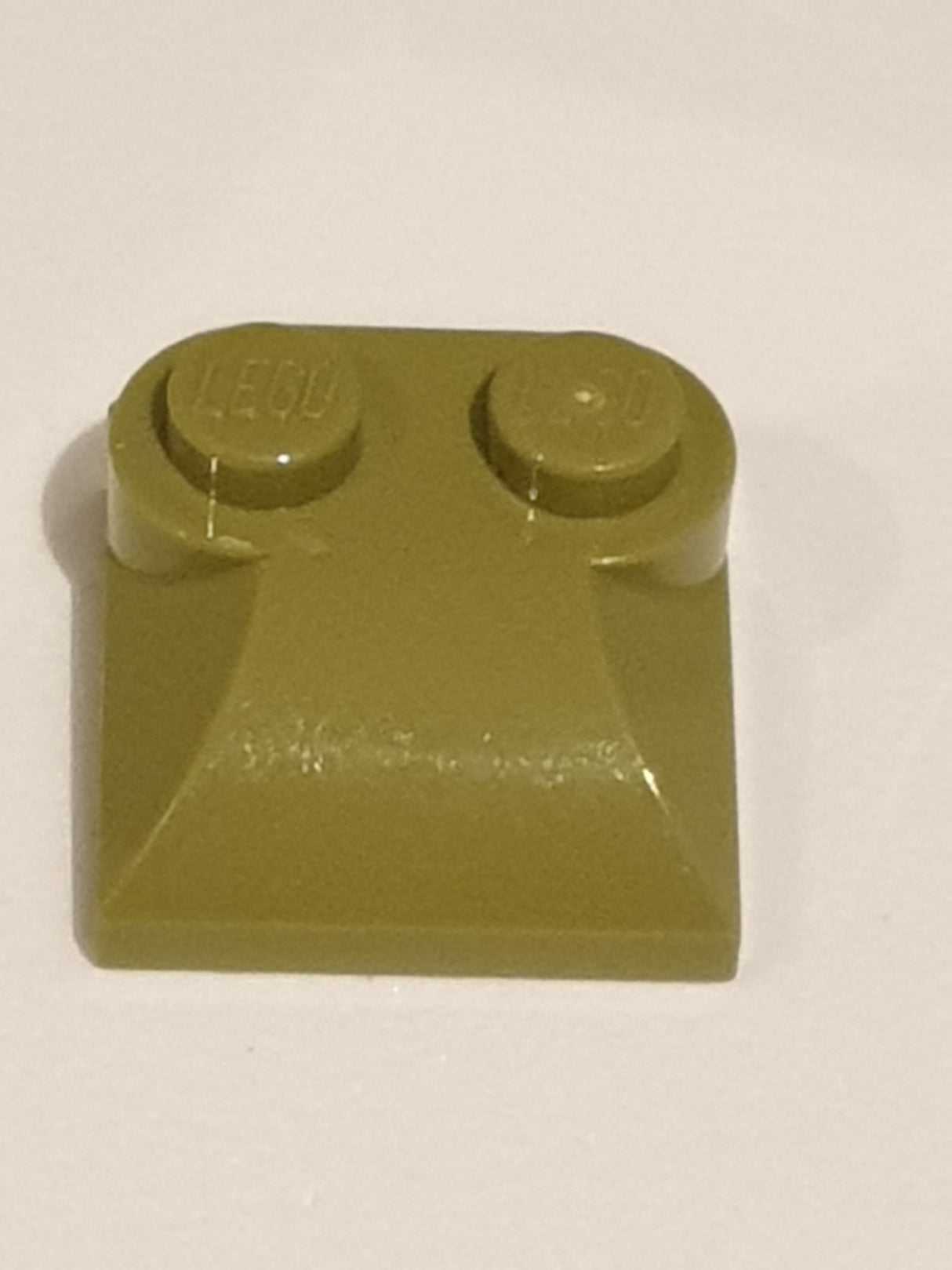 2x2x2/3 modifizierter Stein zwei Noppen, gekrümmt olivgrün olive green