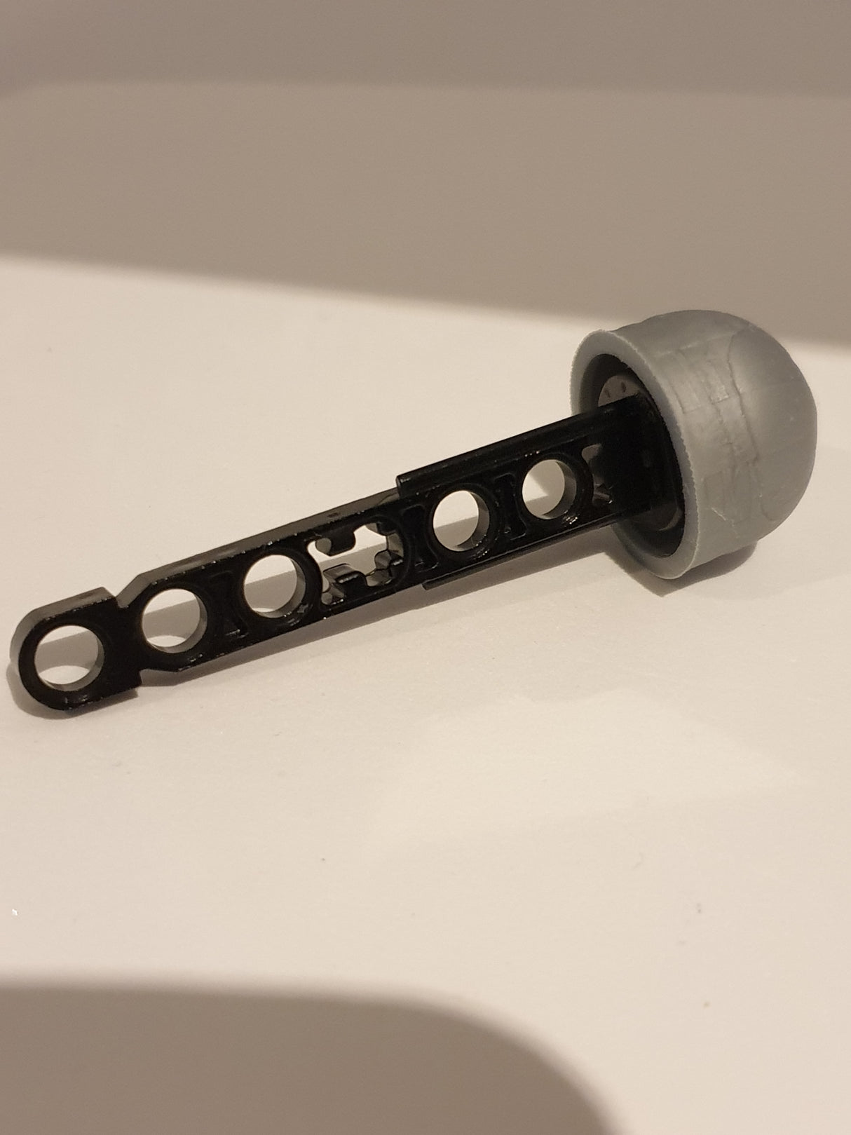 Liftarm Pfeil mit grossem Gummi am Ende schwarz black