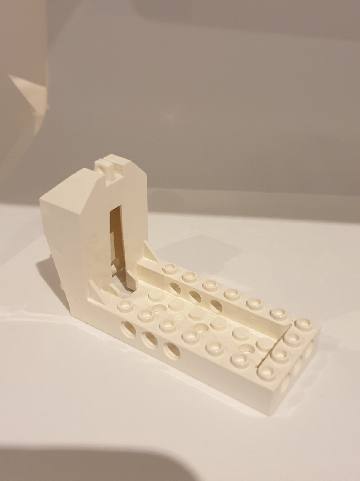 10x4x5 Cockpit mit Pin Löchern, Scharnier 1 Finger weiß white